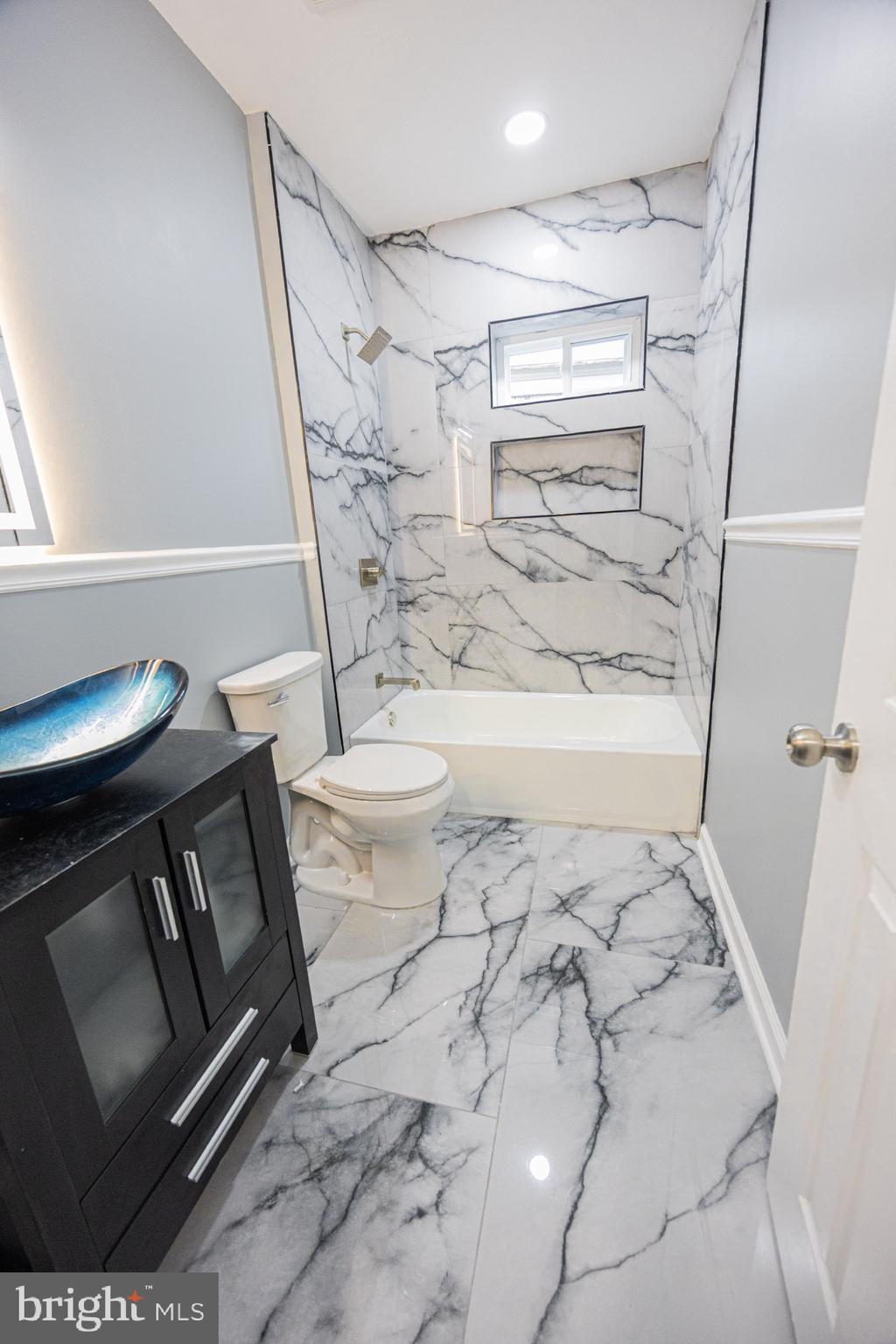 GERMANTOWN (EAST) - Residential