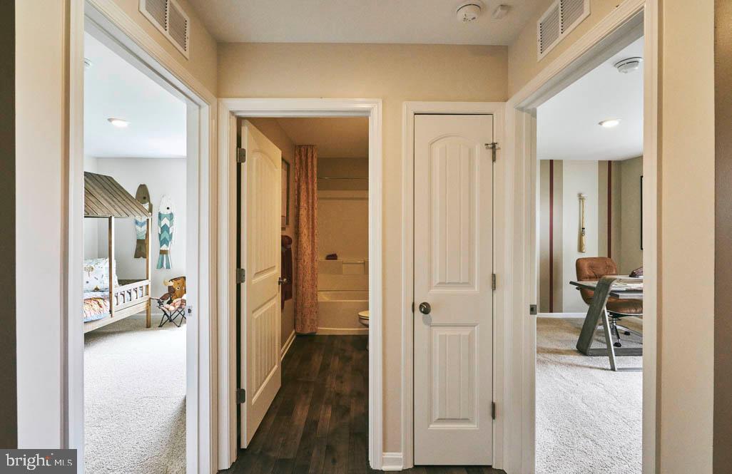 SASSAFRAS MEADOWS - Residential