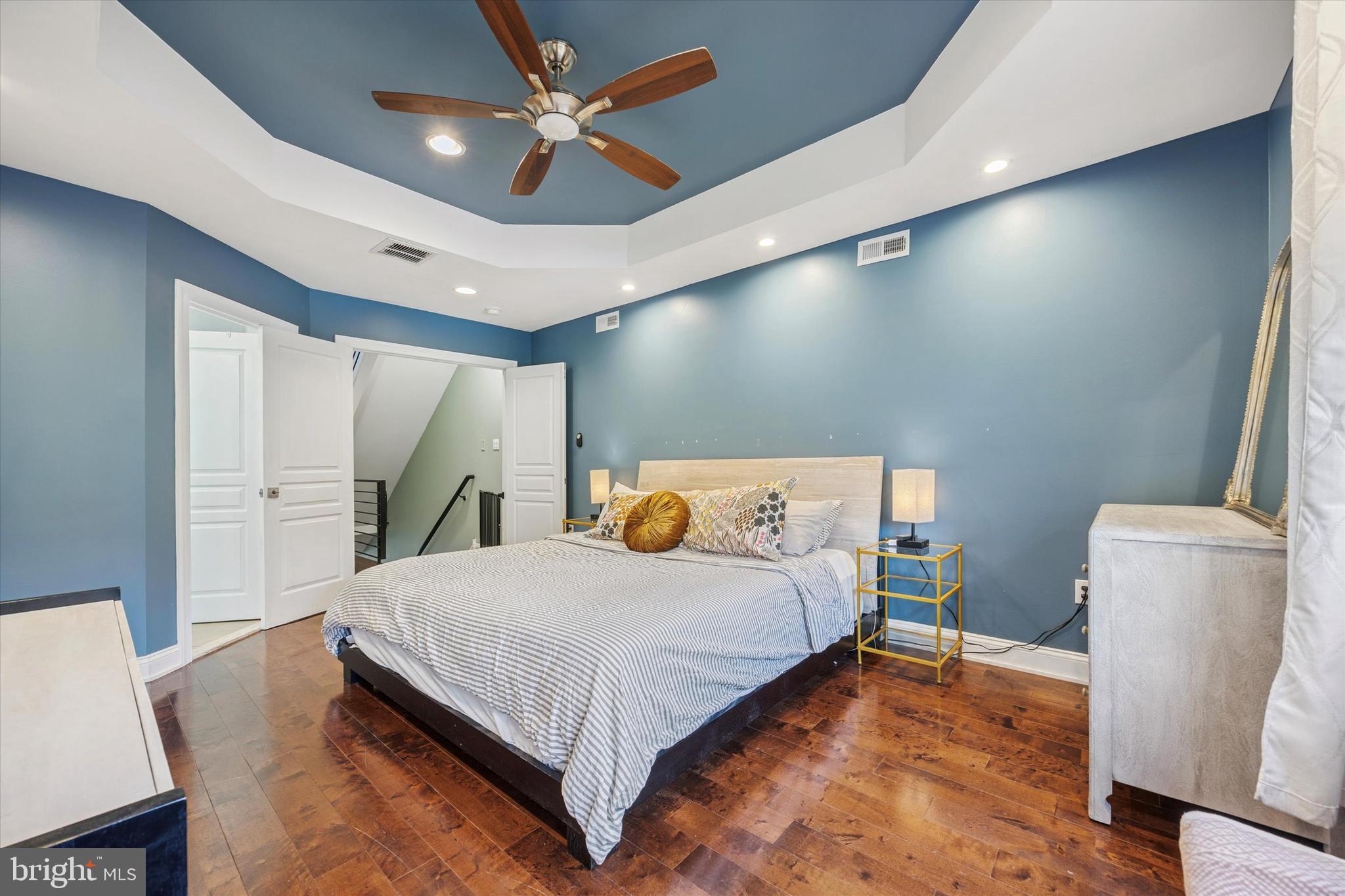 ROXBOROUGH - Residential