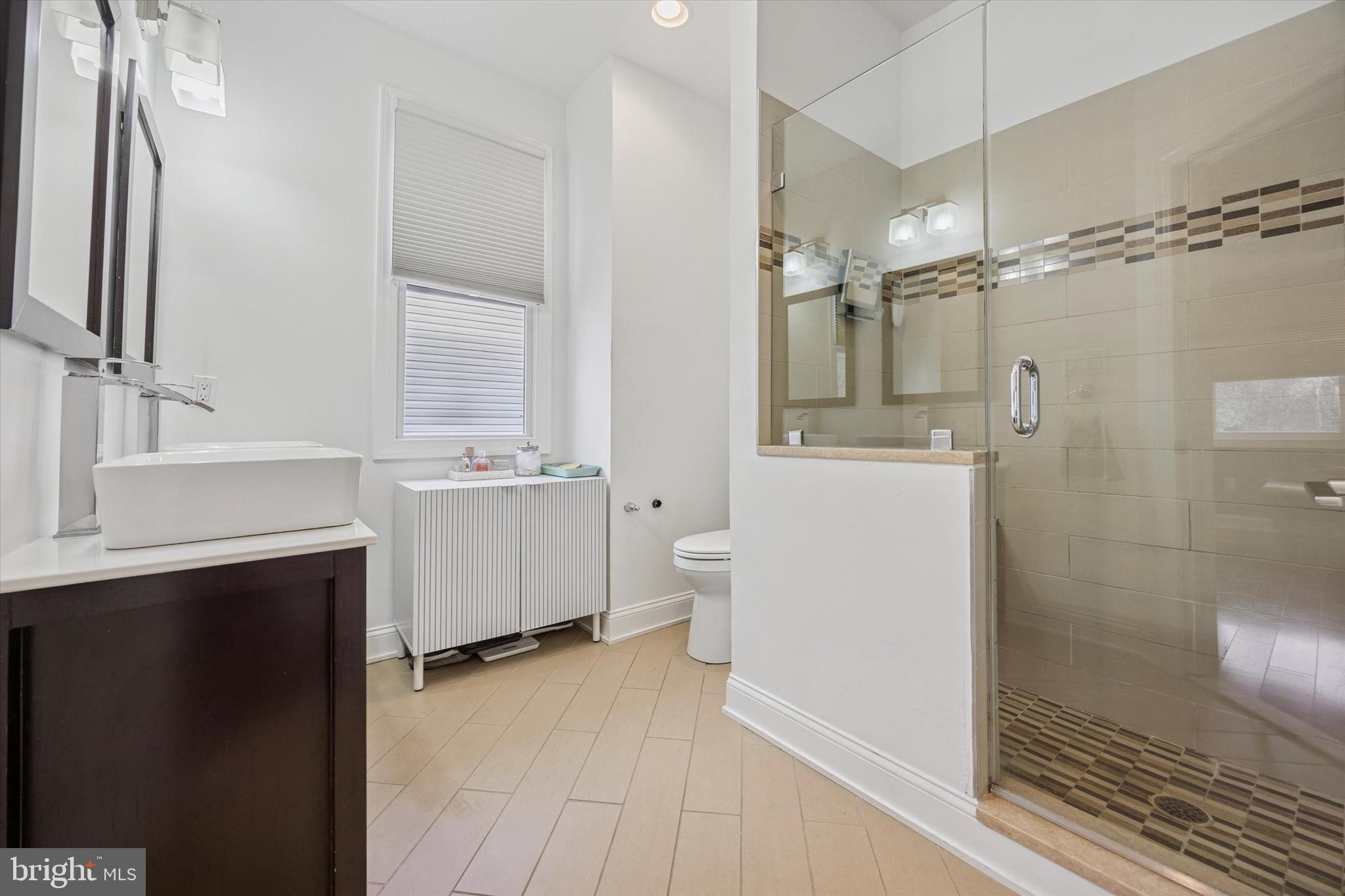 ROXBOROUGH - Residential