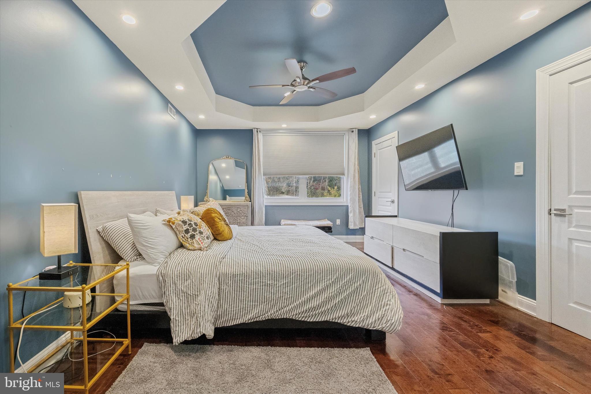 ROXBOROUGH - Residential