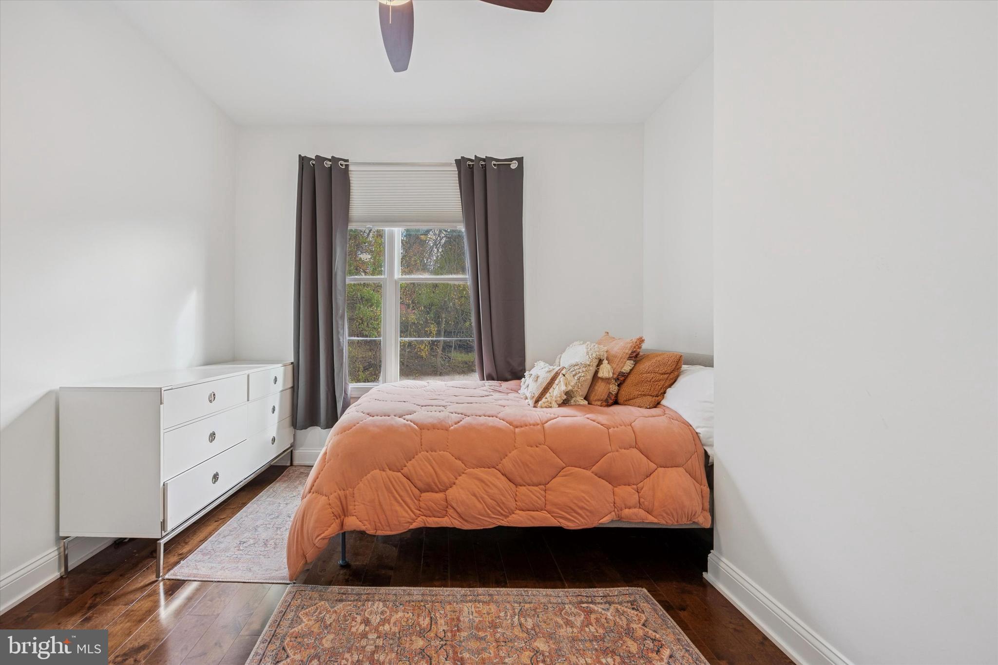 ROXBOROUGH - Residential