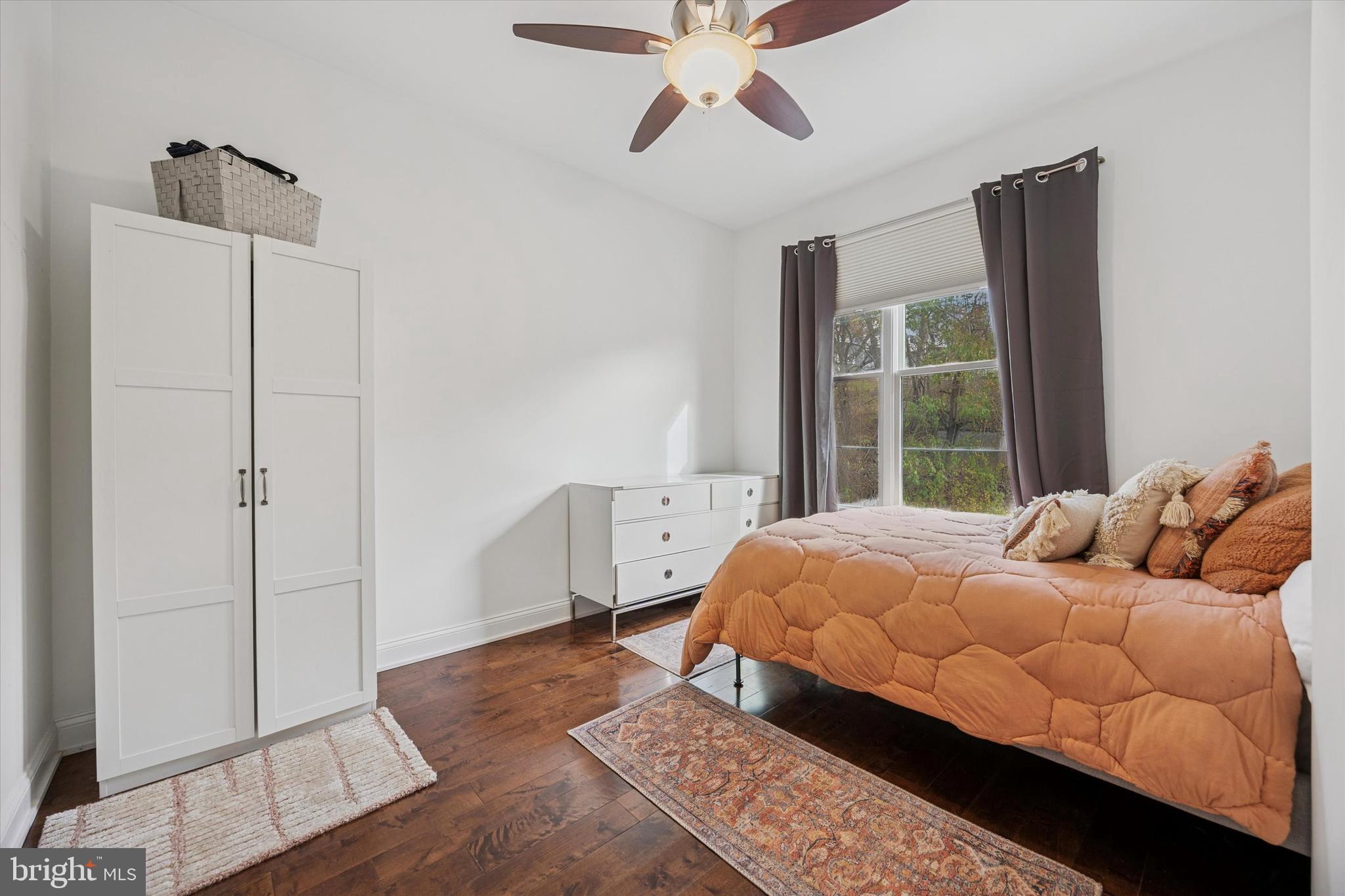 ROXBOROUGH - Residential