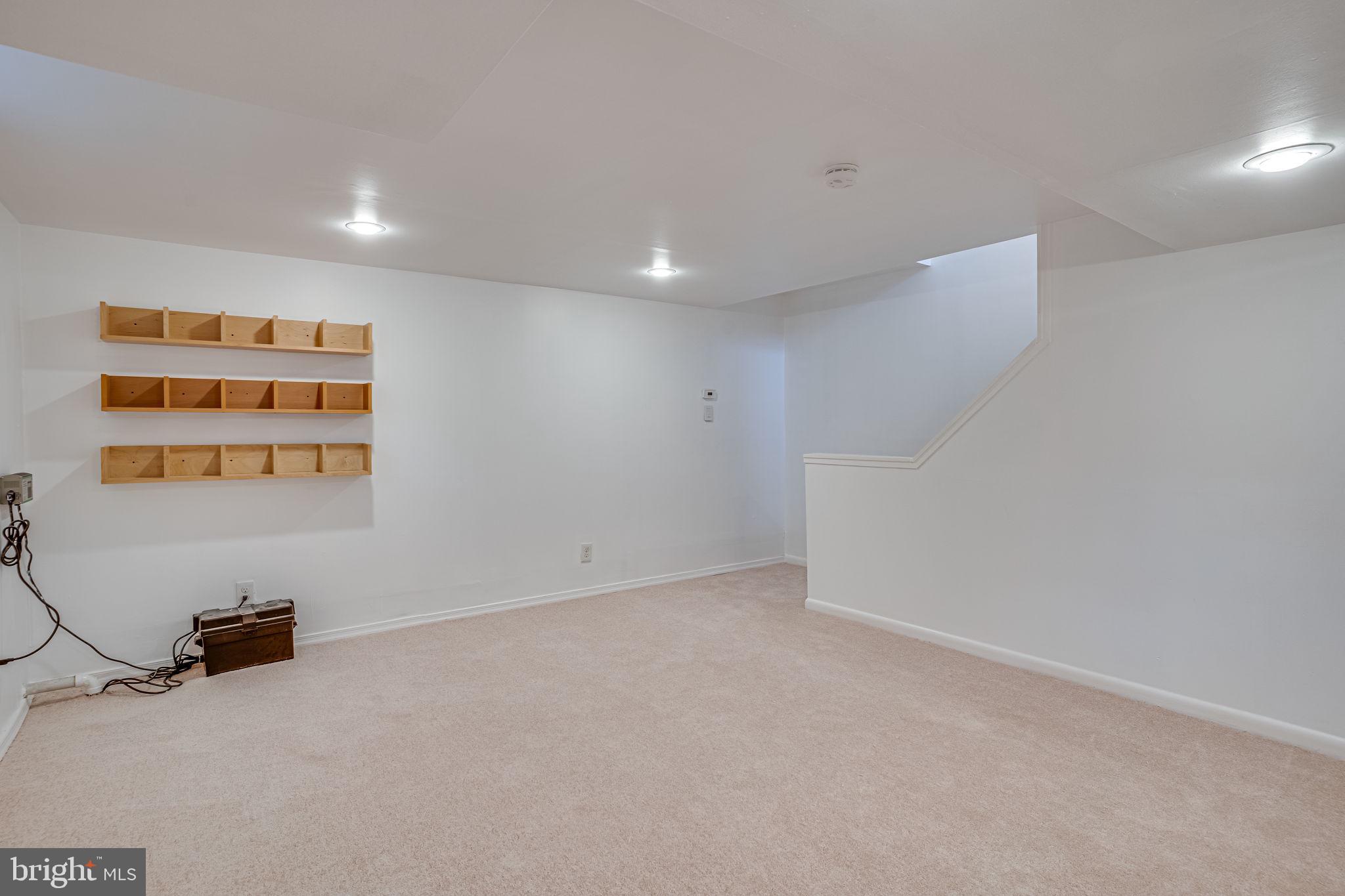 JEFFERSON MANOR - Residential Lease