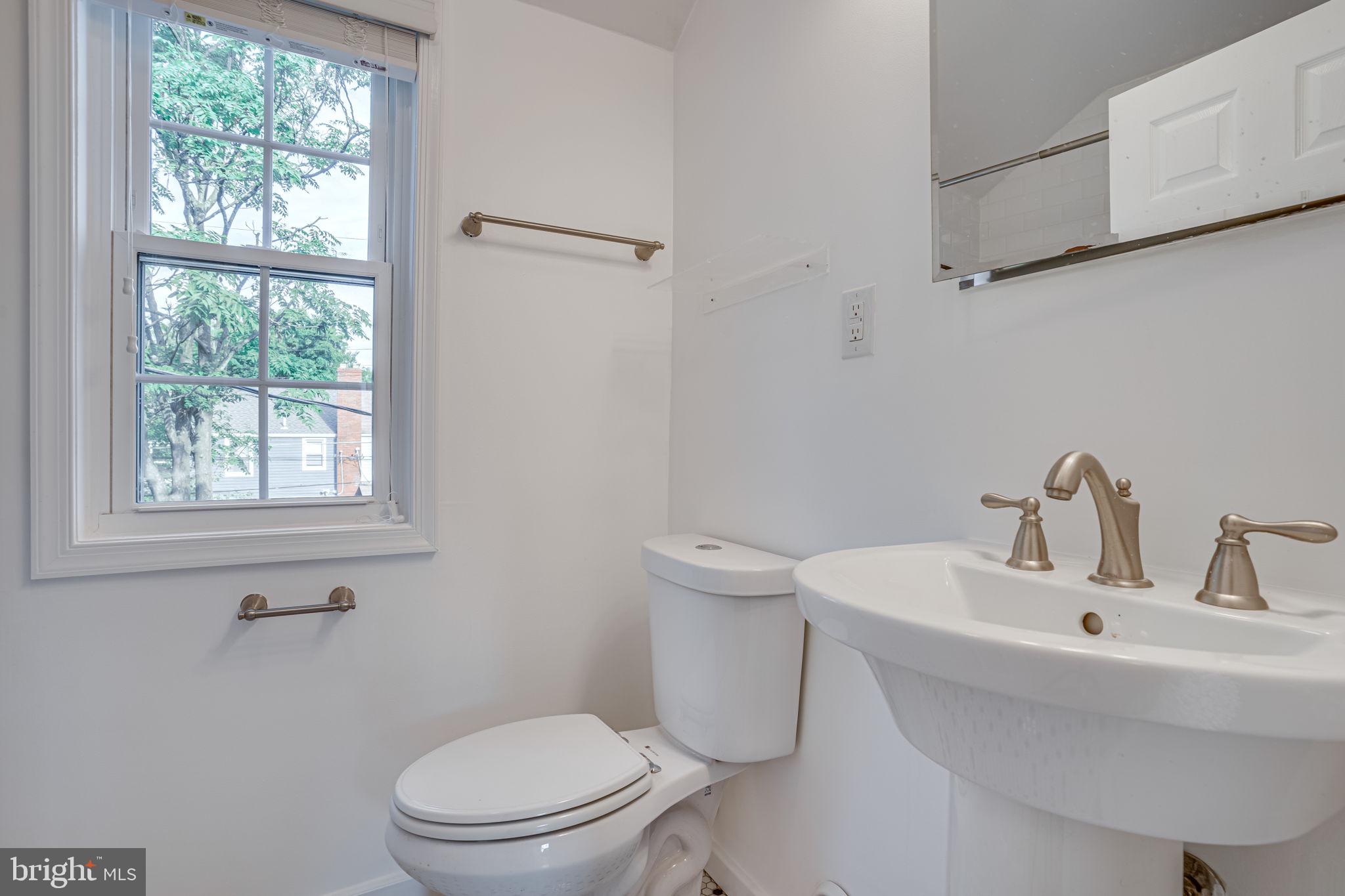 JEFFERSON MANOR - Residential Lease