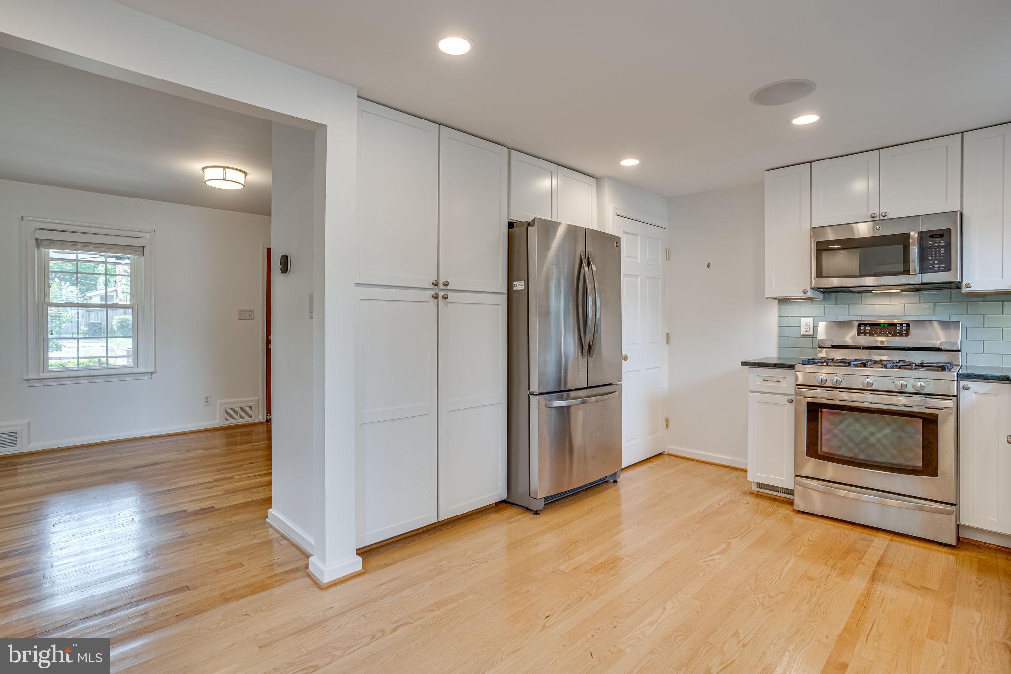 JEFFERSON MANOR - Residential Lease