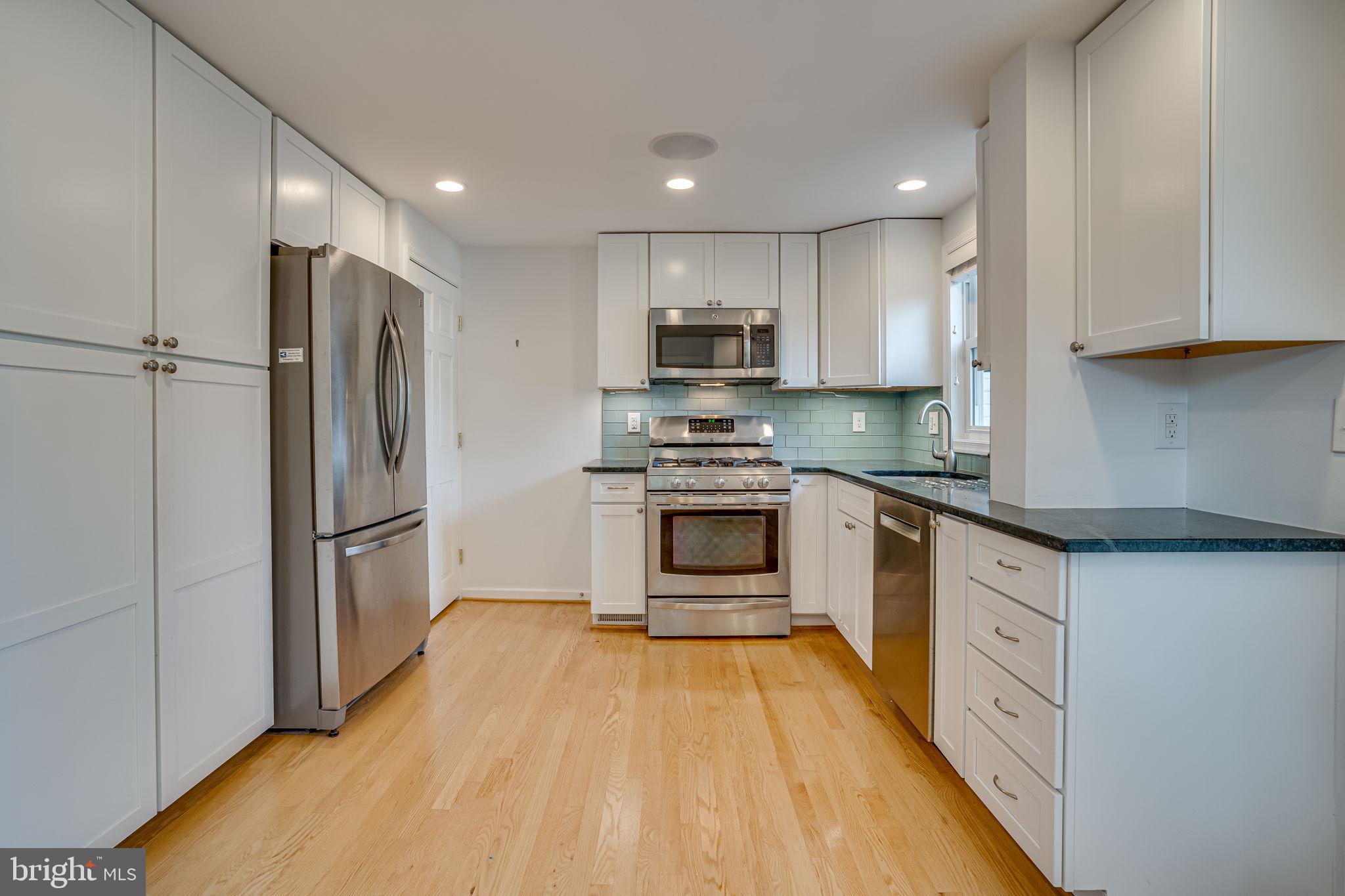 JEFFERSON MANOR - Residential Lease