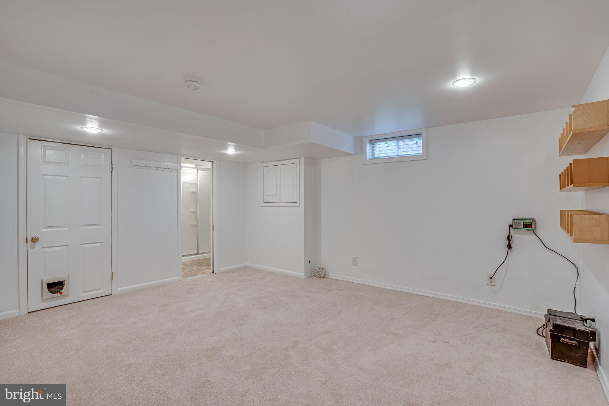 JEFFERSON MANOR - Residential Lease