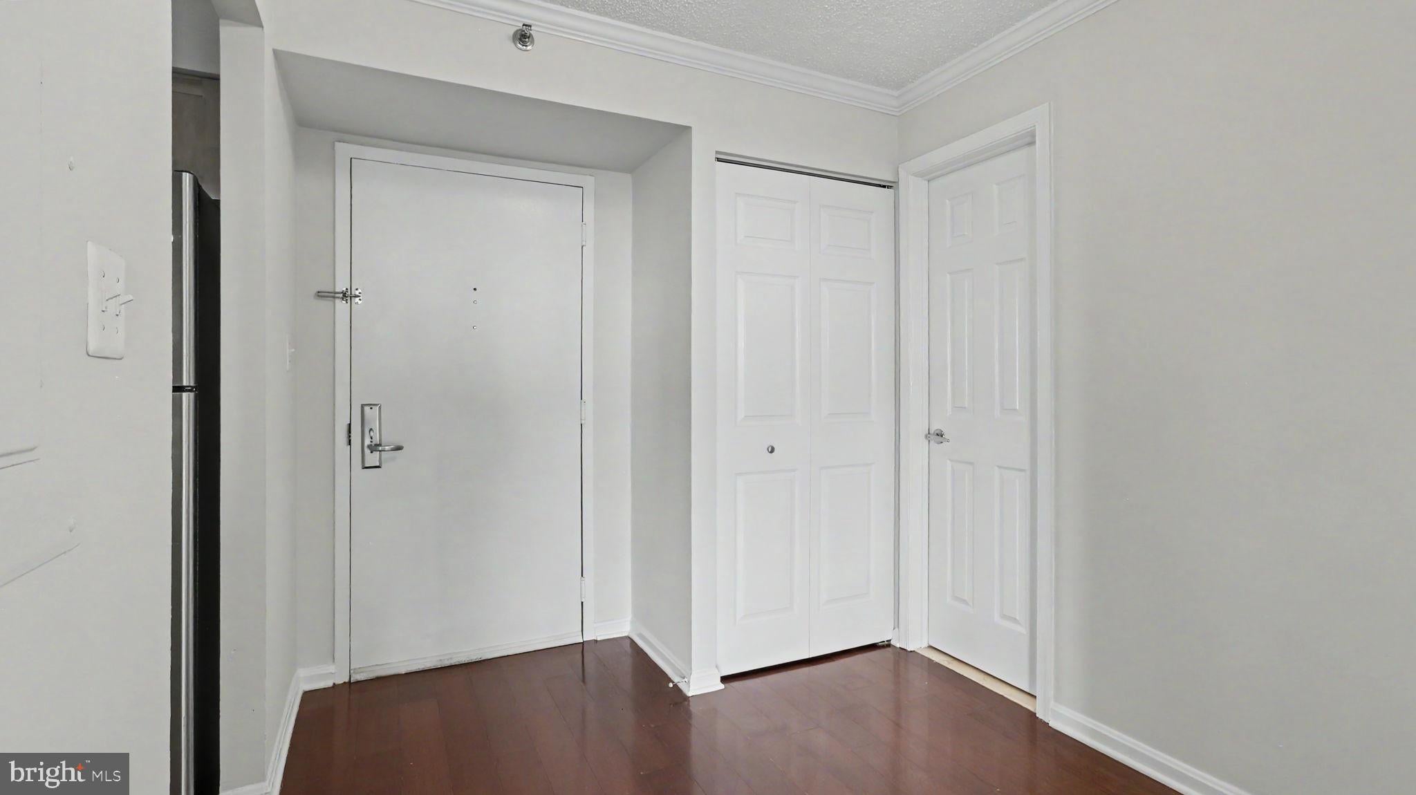 10101 GROSVENOR PLACE 2006
