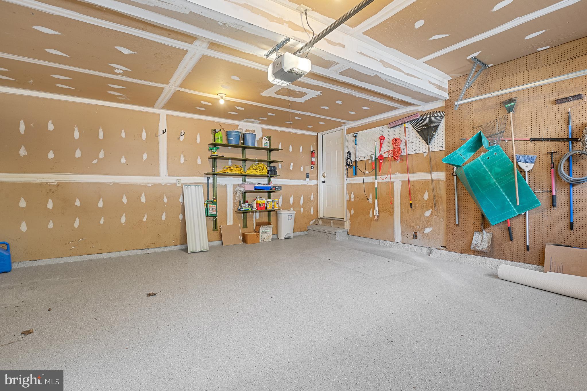 RUSSETT - Residential