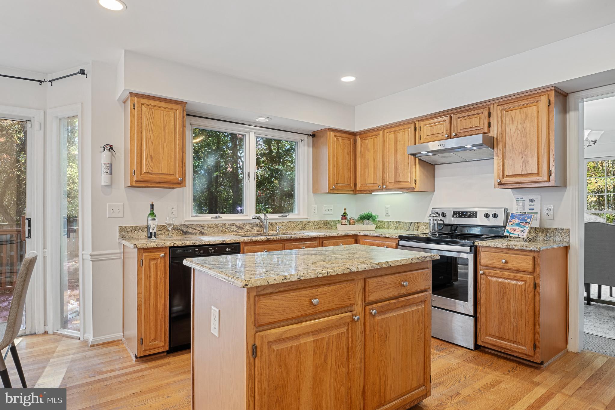 RUSSETT - Residential