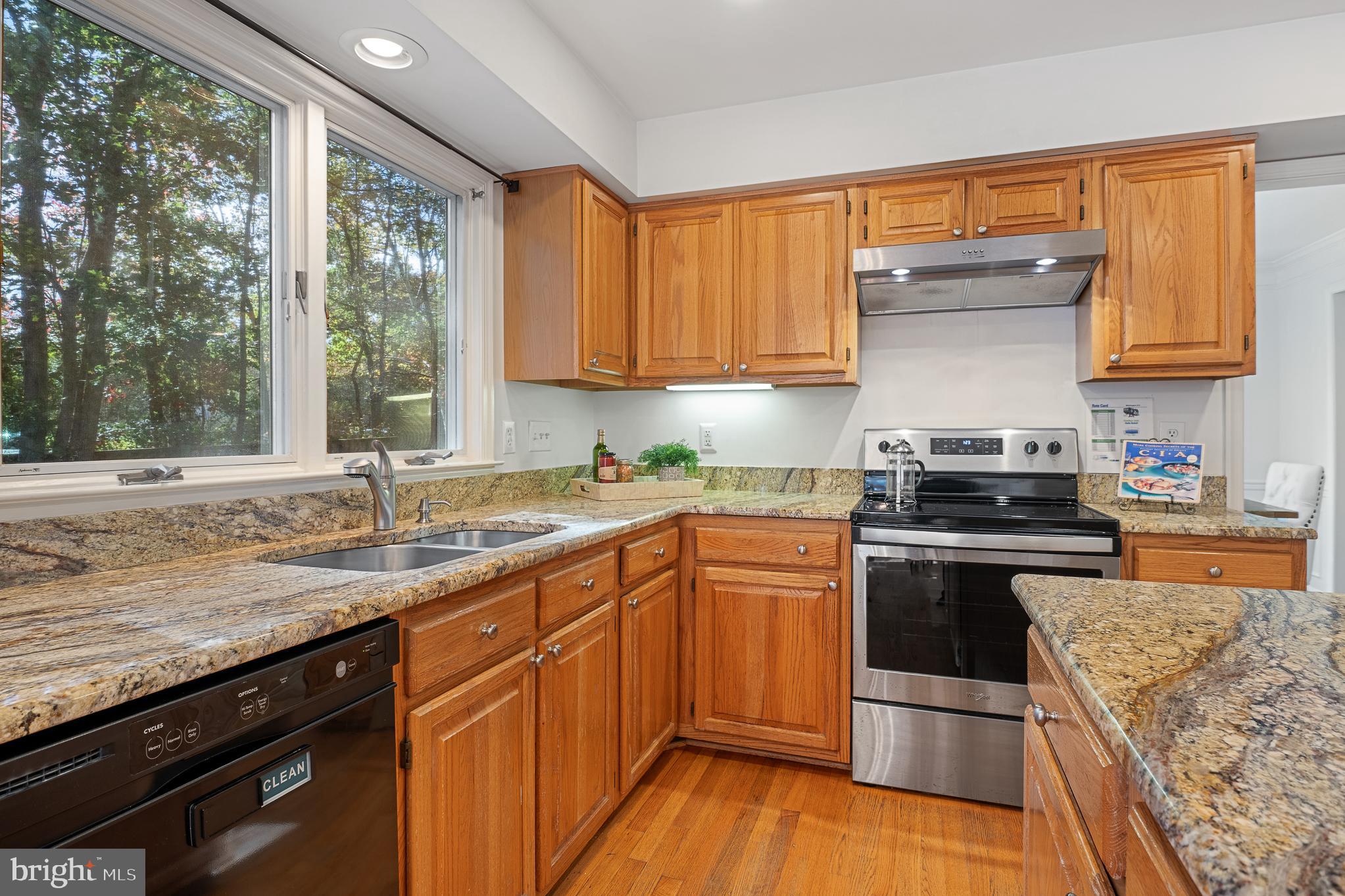 RUSSETT - Residential