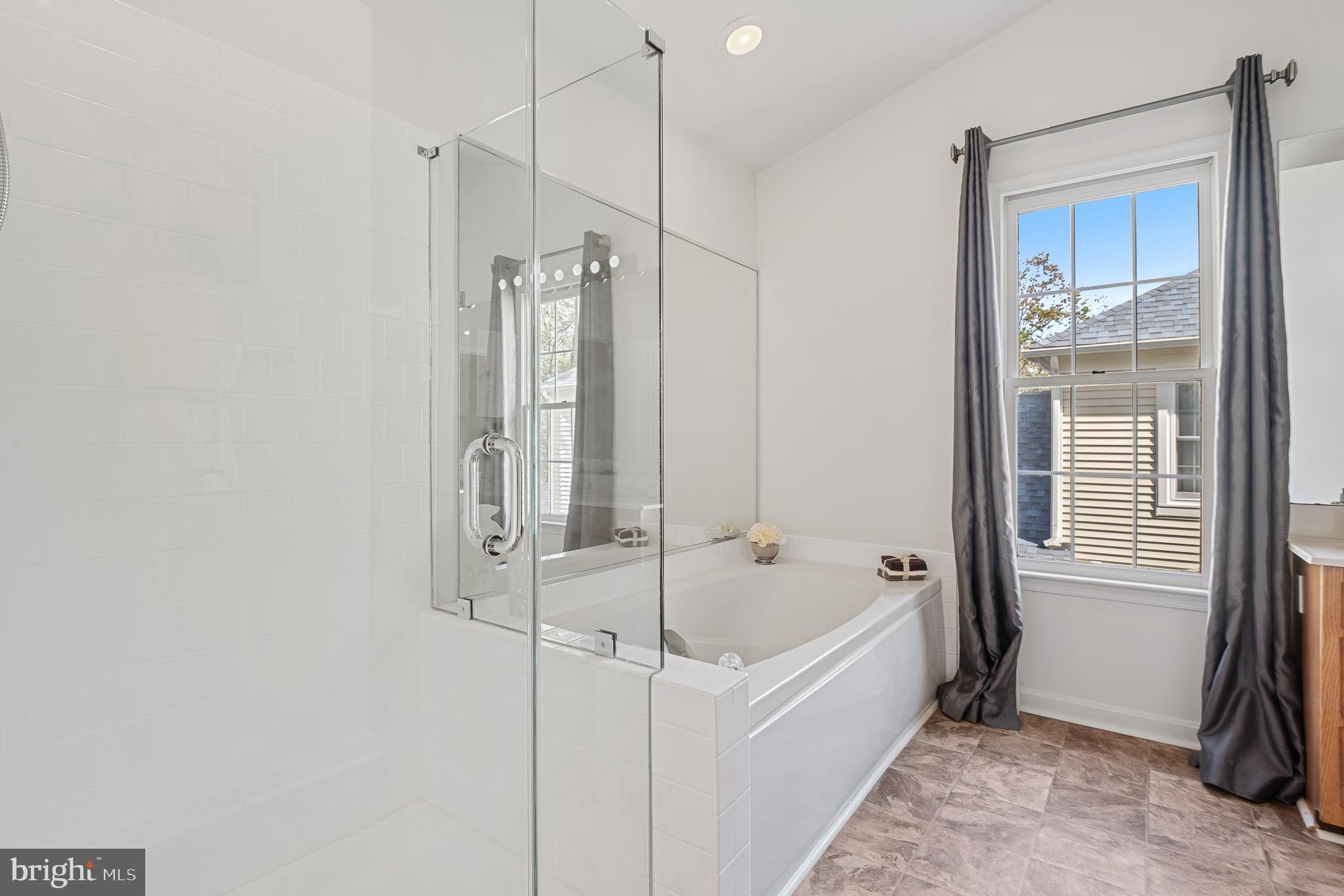 RUSSETT - Residential