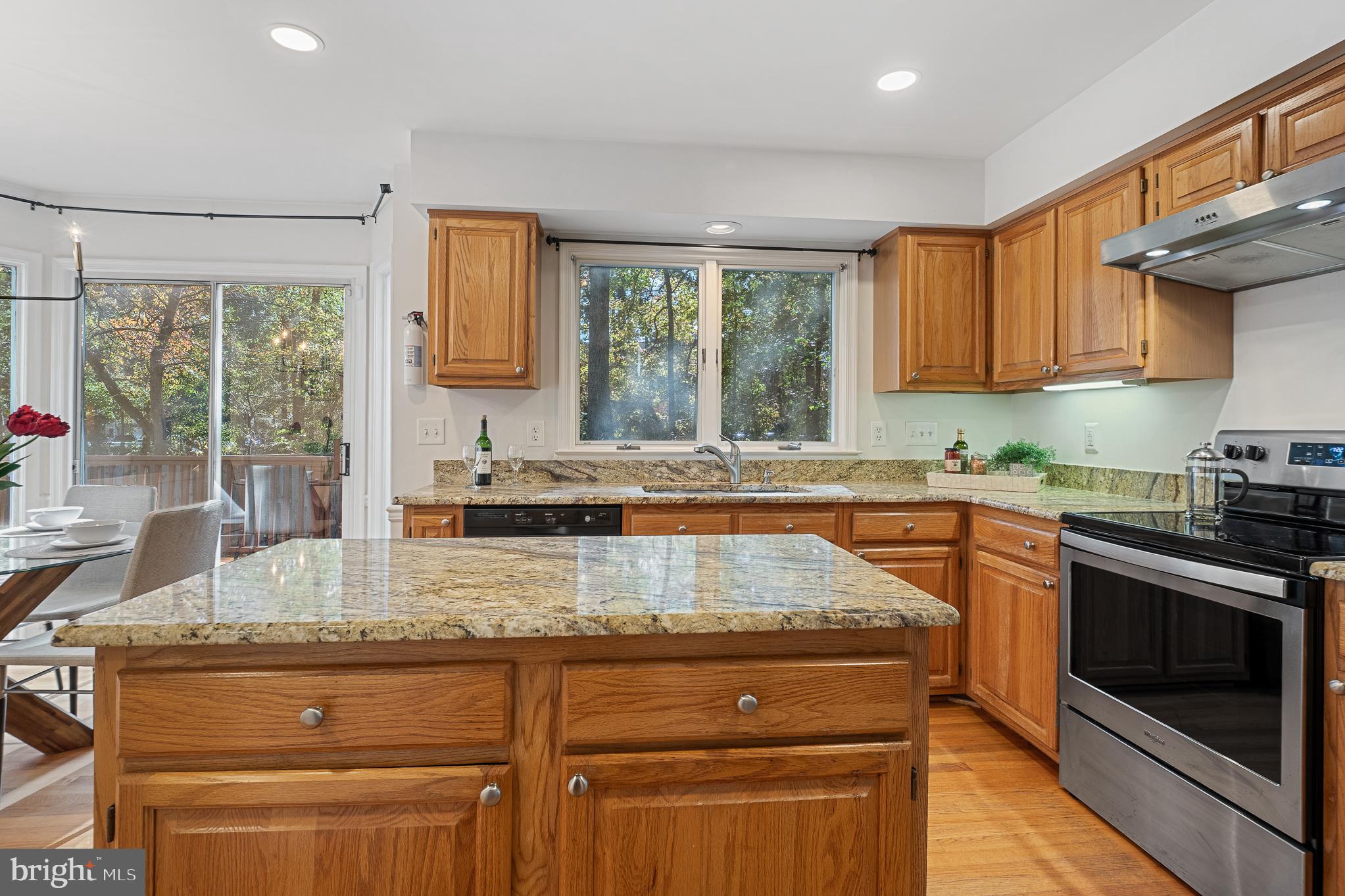 RUSSETT - Residential