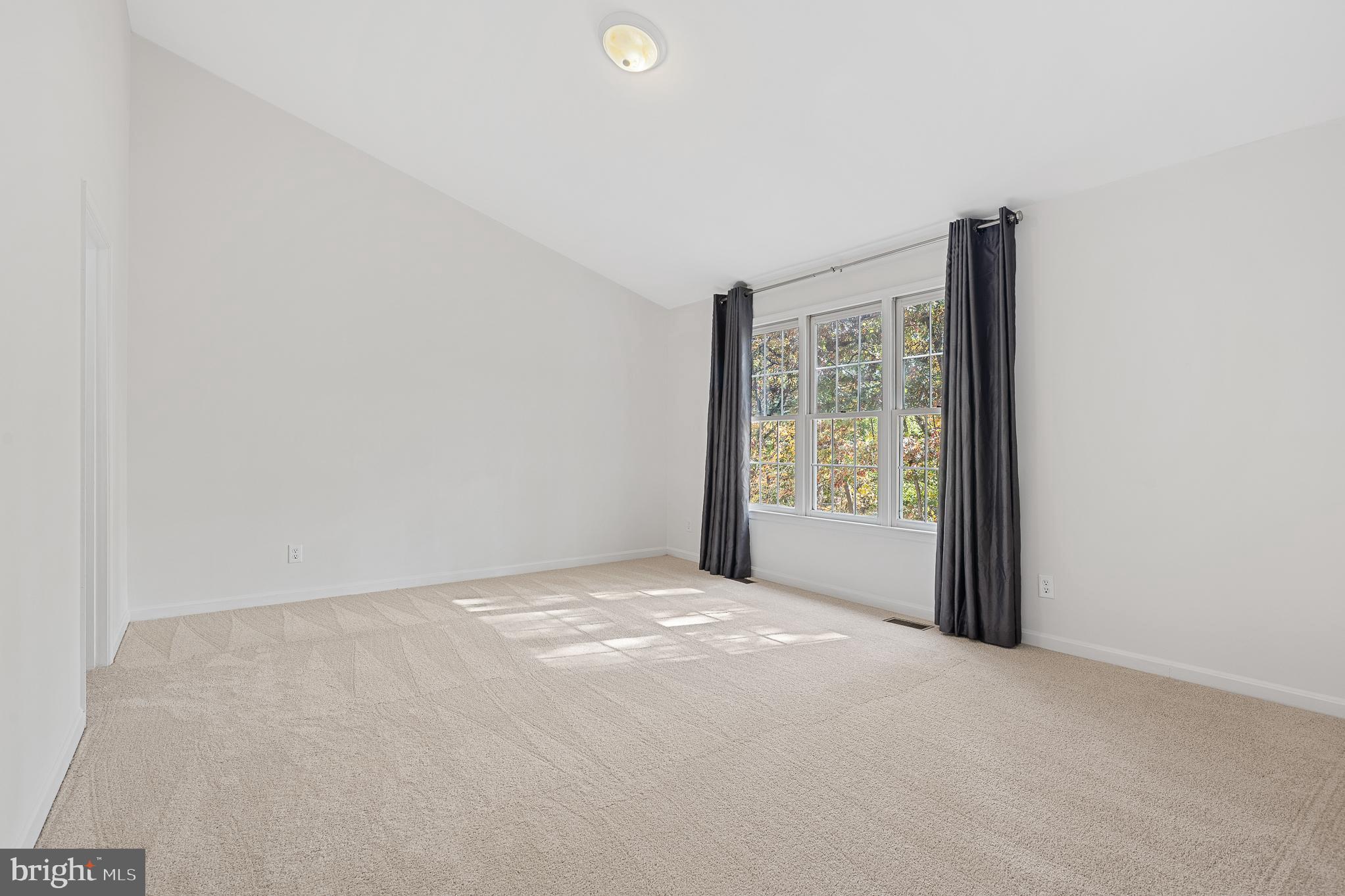 RUSSETT - Residential