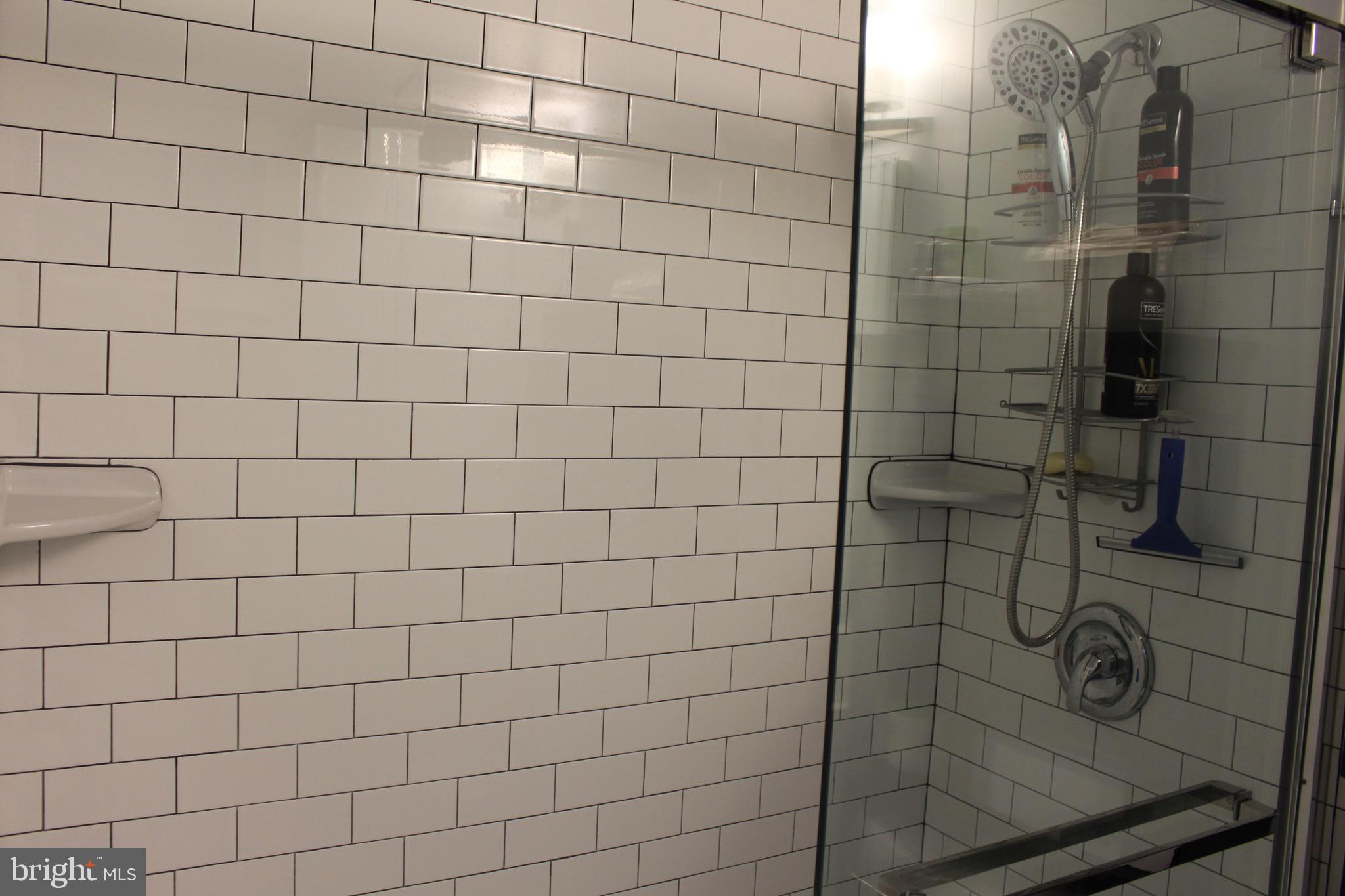 QUINCE ORCHARD VALLEY - Residential Lease