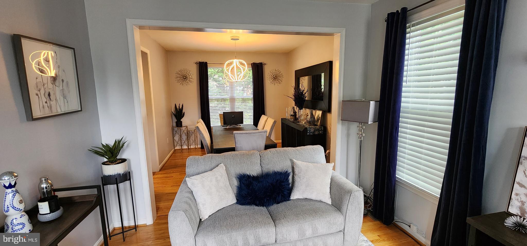 NORTHRIDGE - Residential