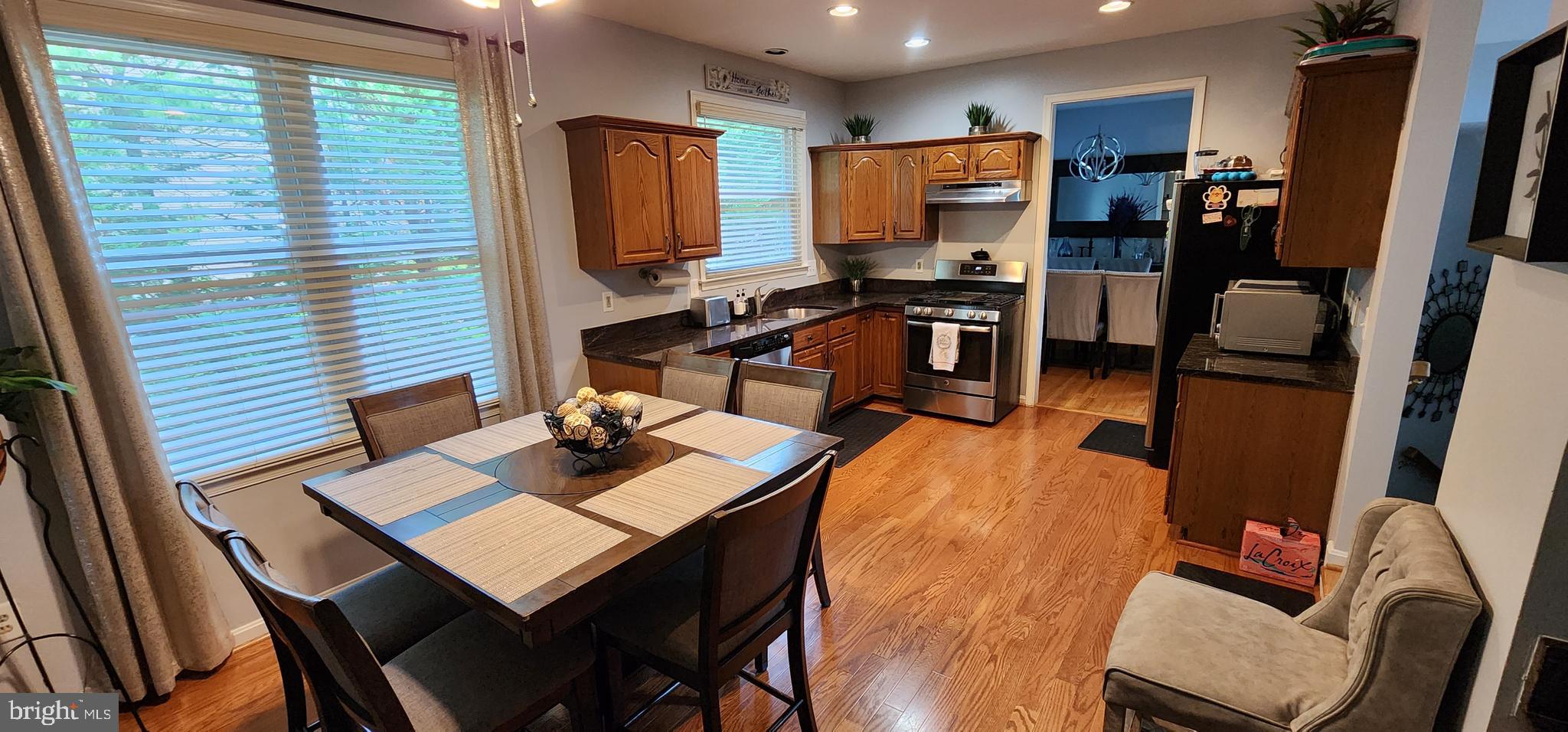 NORTHRIDGE - Residential