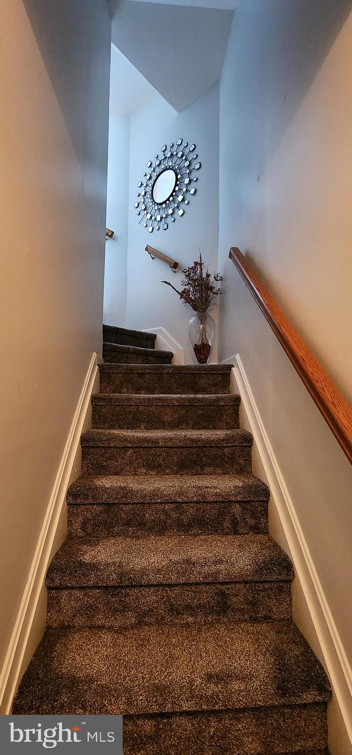 NORTHRIDGE - Residential