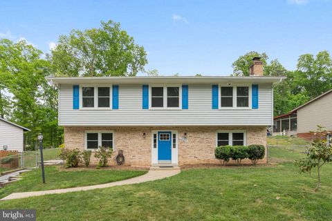 Photo of 13003 Orleans Street, WOODBRIDGE, VA 22192 (MLS # VAPW2118590)