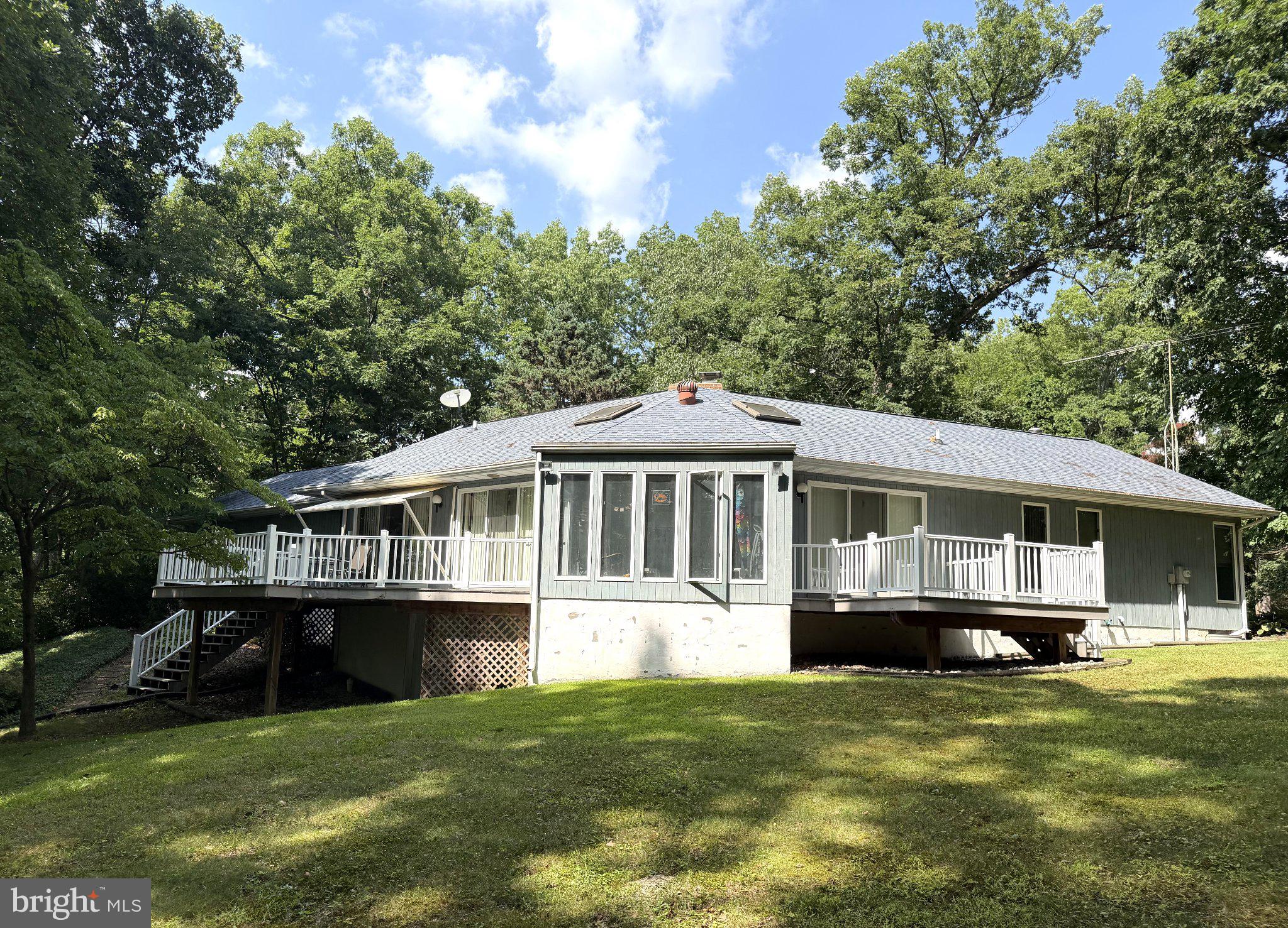 1049 RIDGE ROAD