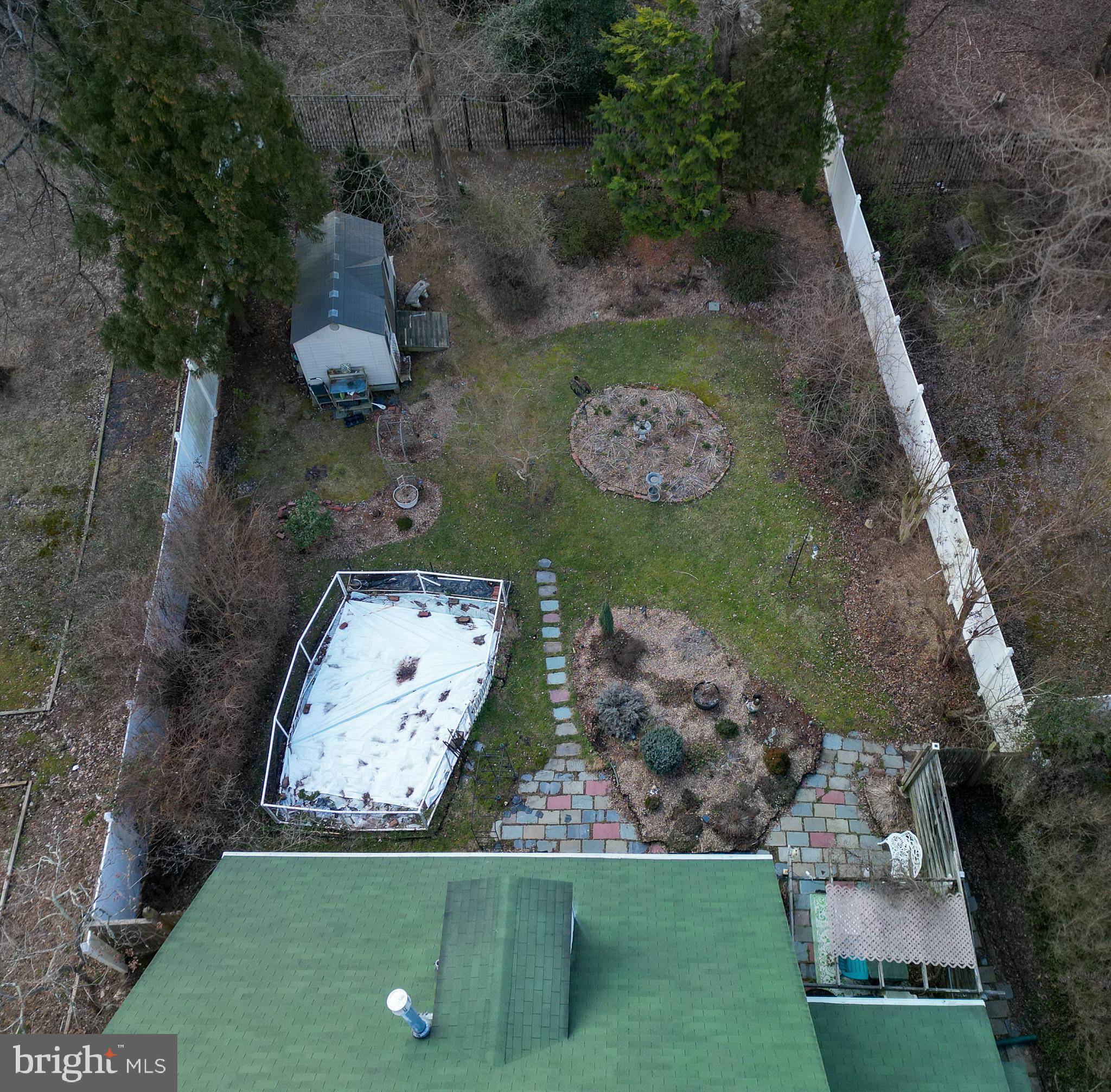 THE PROVINCES - Residential Lease