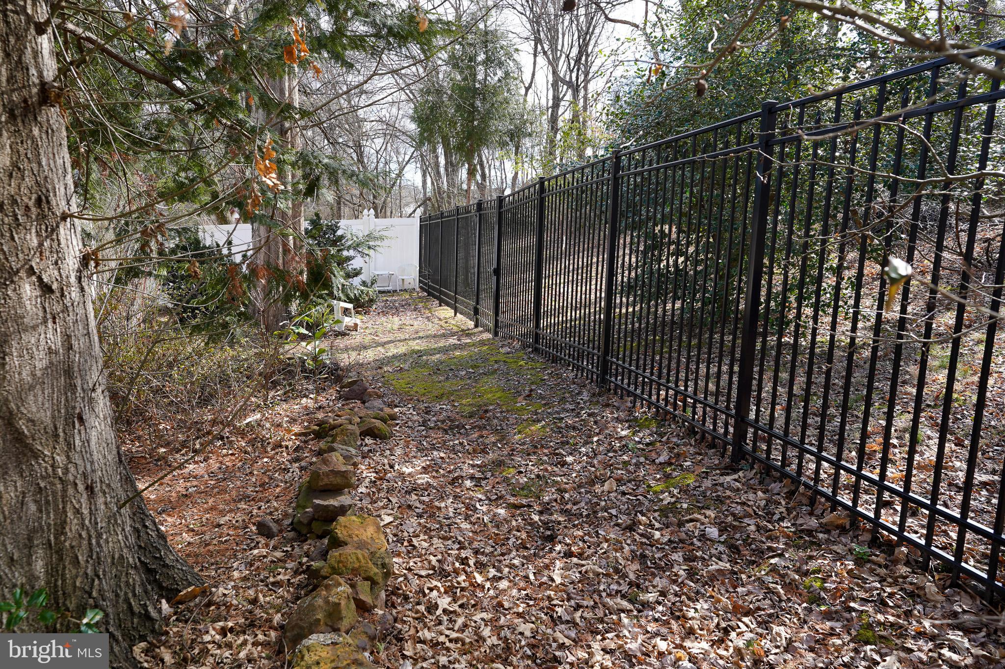 THE PROVINCES - Residential Lease