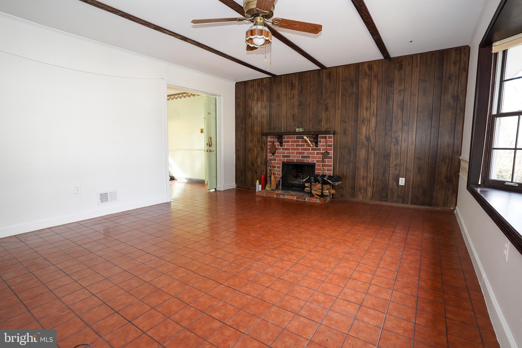 THE PROVINCES - Residential Lease