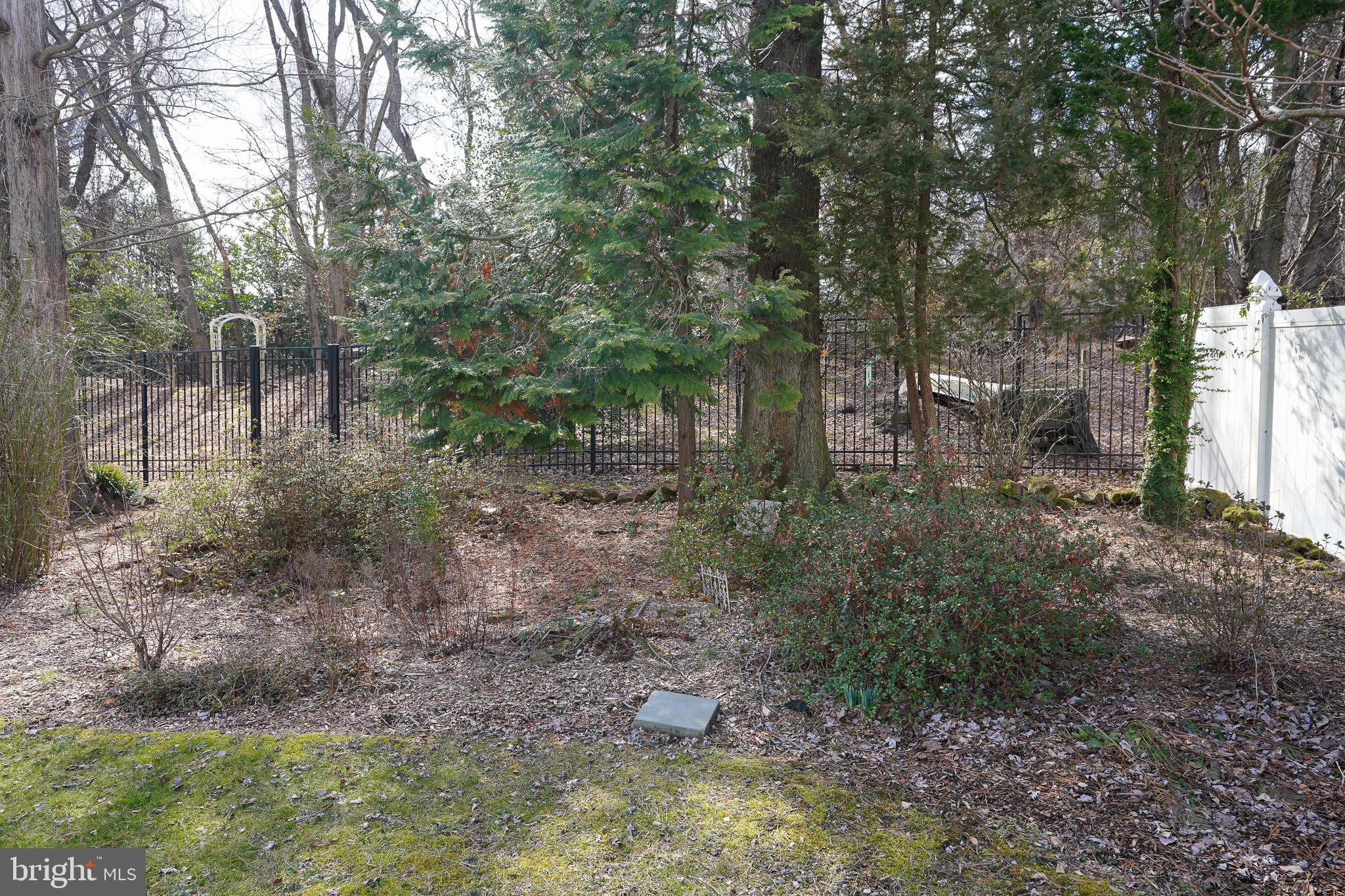 THE PROVINCES - Residential Lease