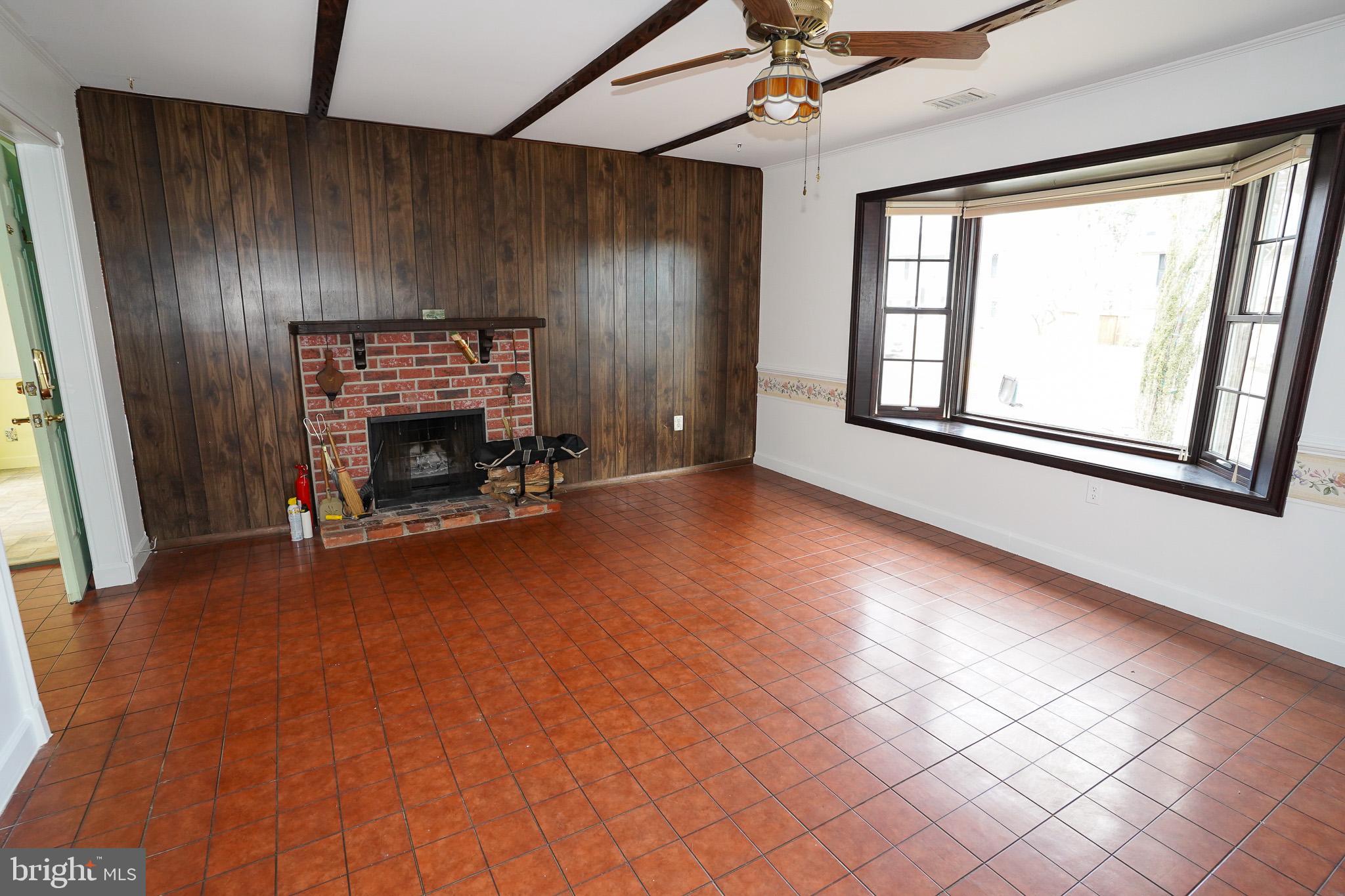 THE PROVINCES - Residential Lease