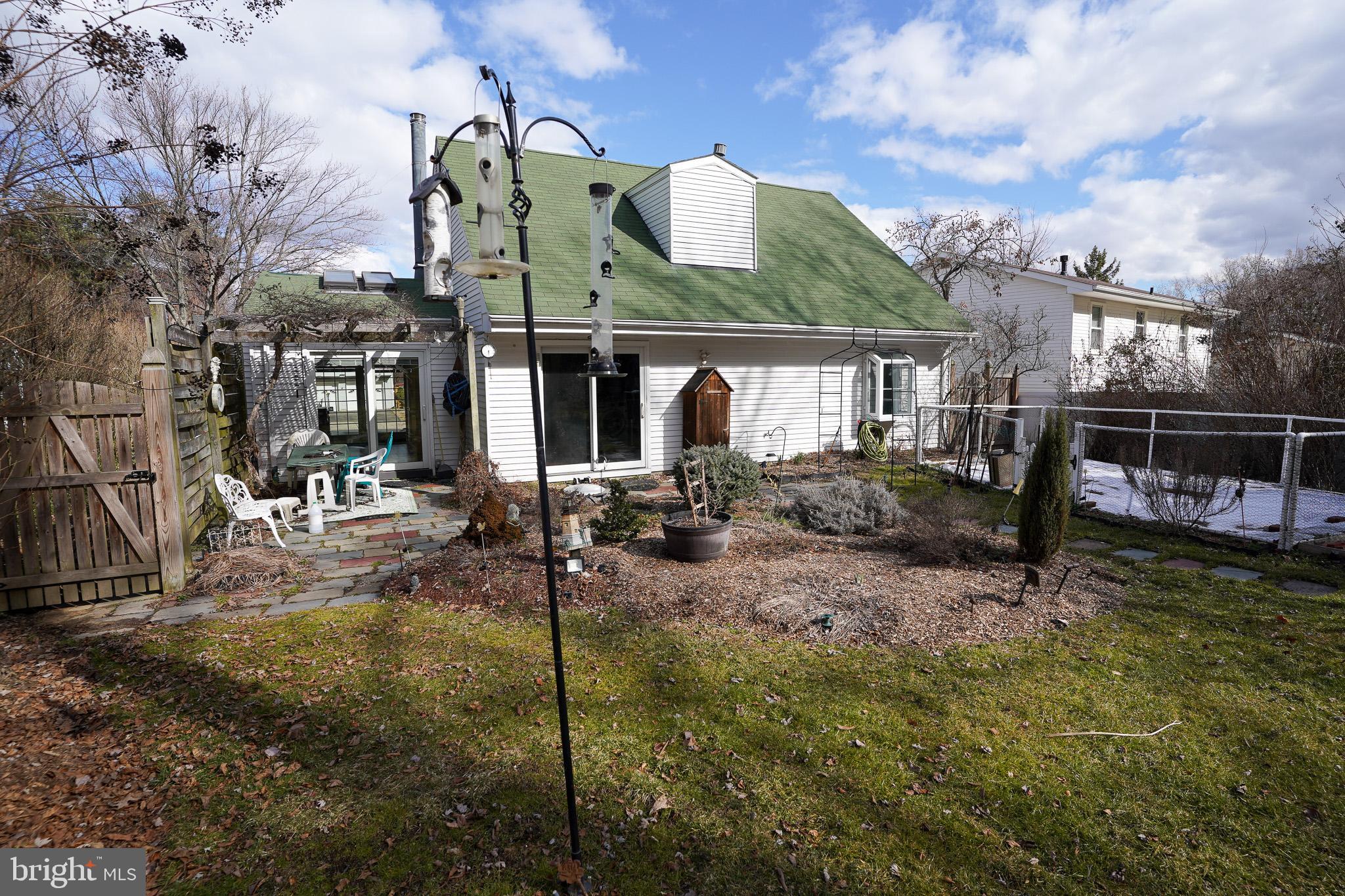 THE PROVINCES - Residential Lease