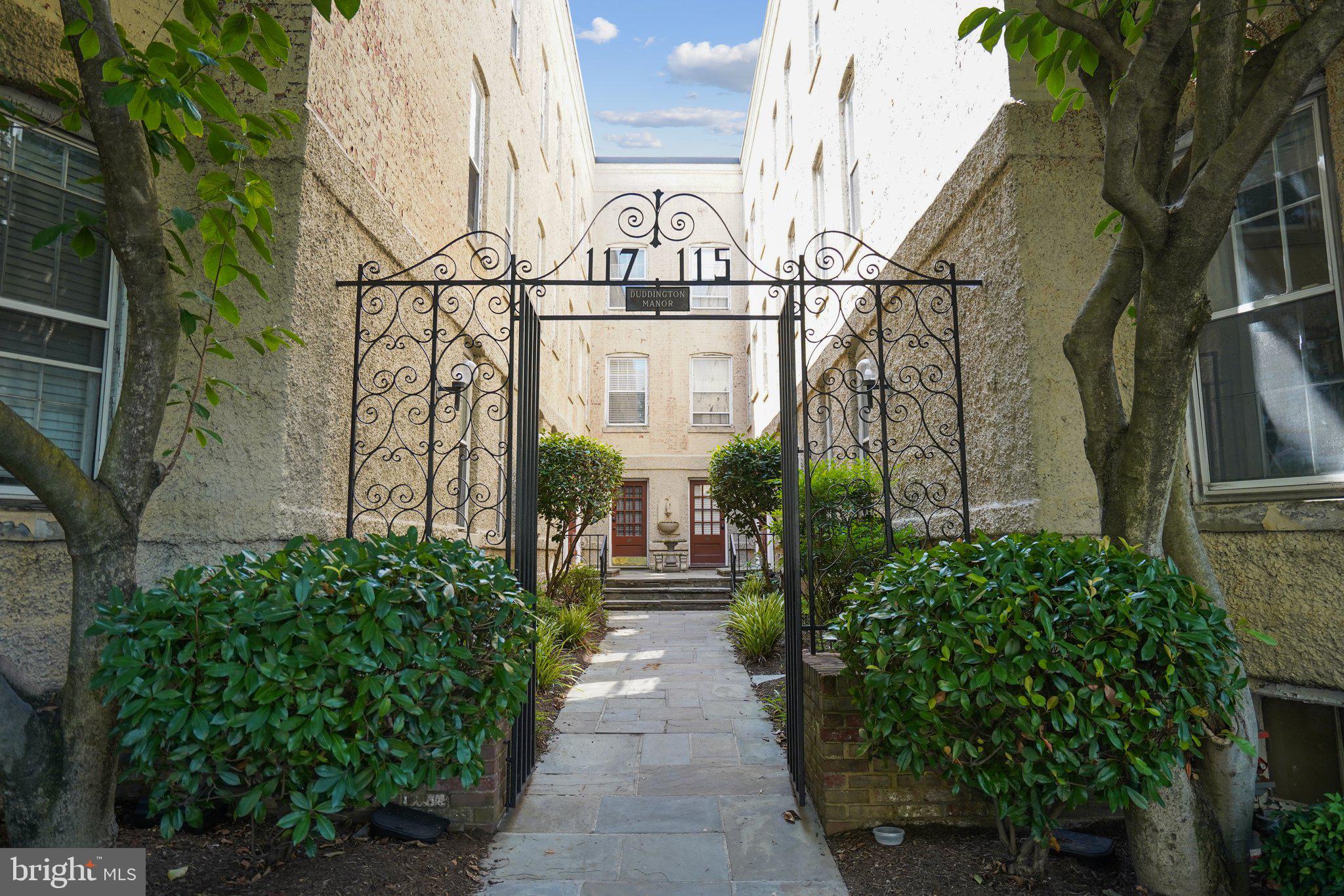 115 E ST SE 101