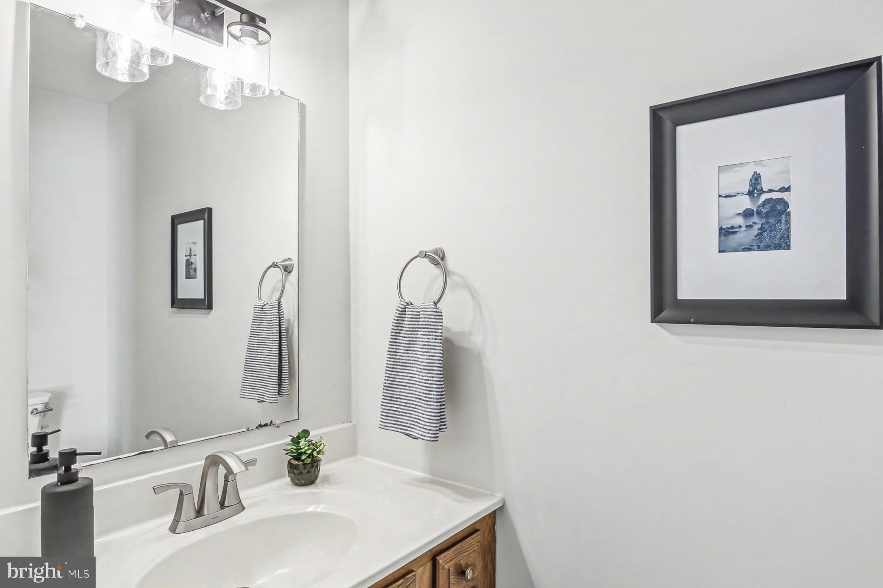 LAWNFORD ACRES - Residential