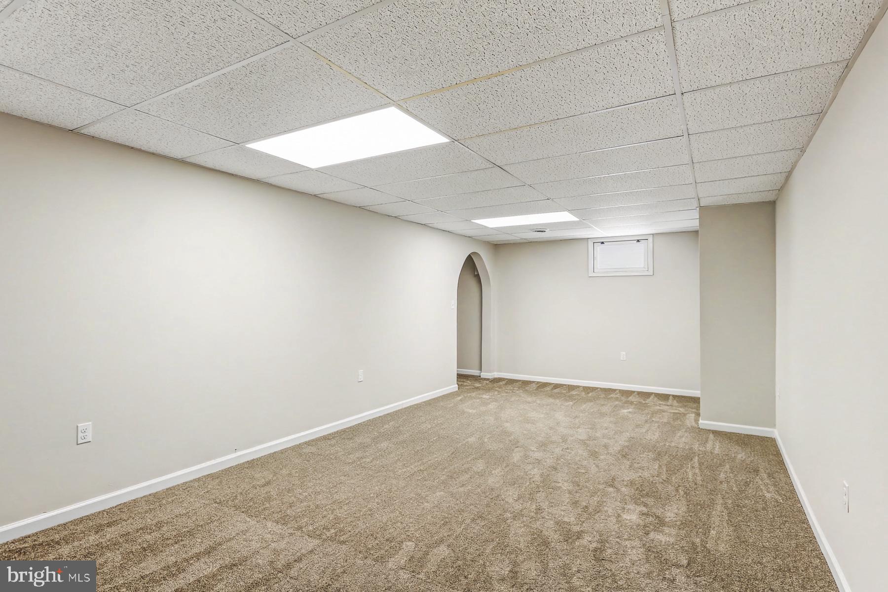 LAWNFORD ACRES - Residential