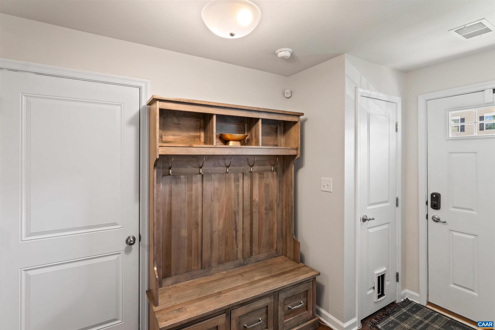 2066 ELM TREE CT
