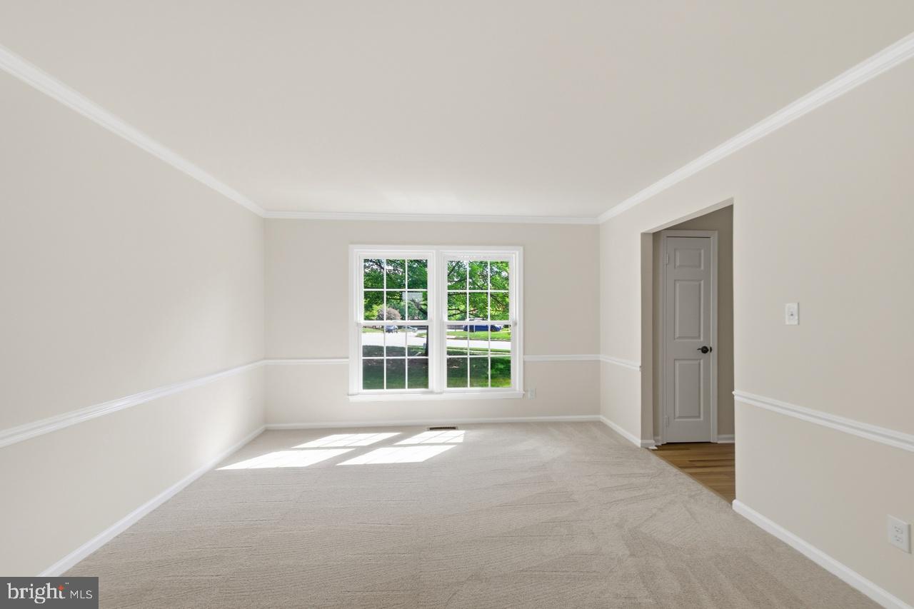 LONGWOOD KNOLLS - Residential