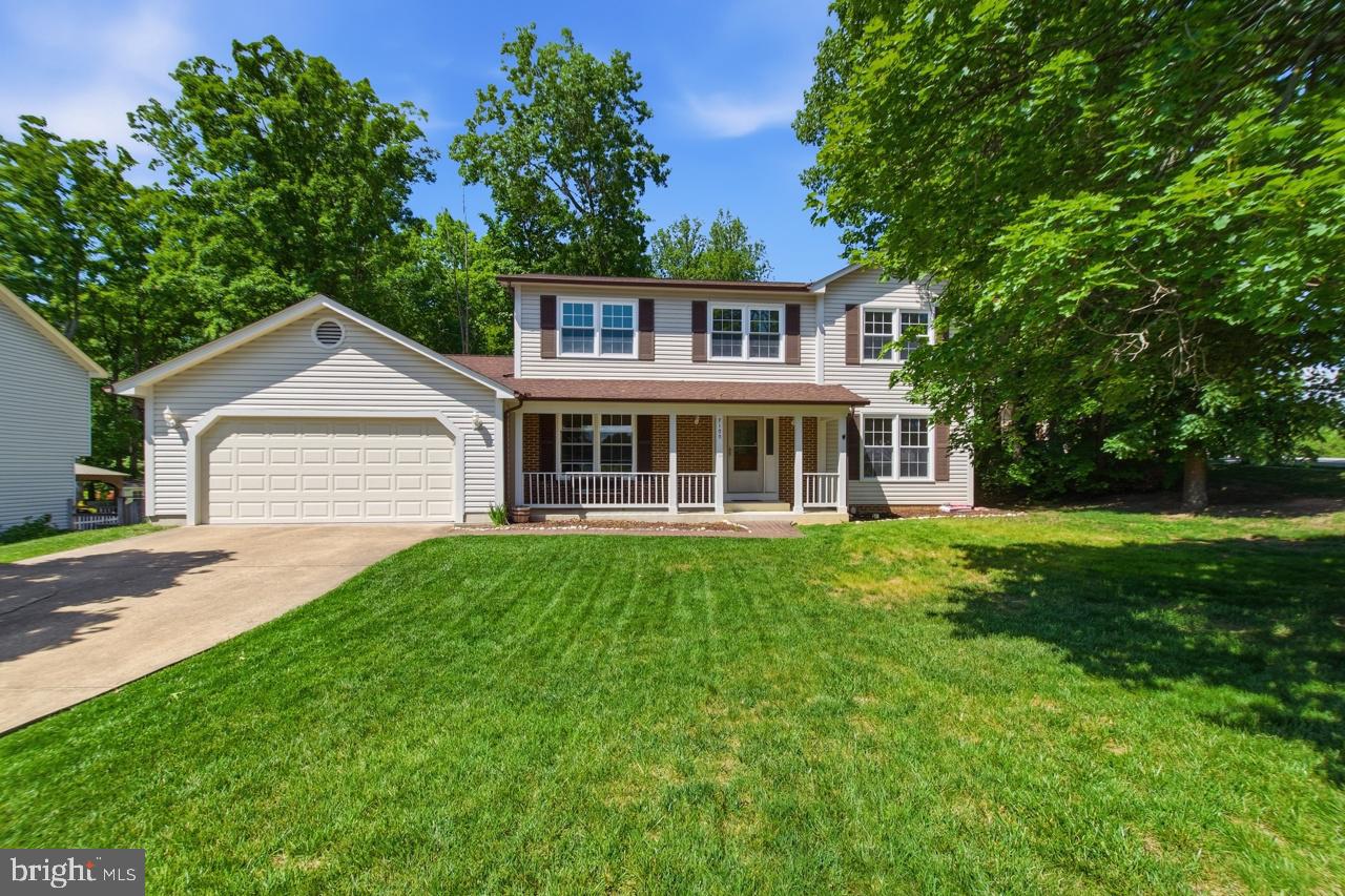 LONGWOOD KNOLLS - Residential