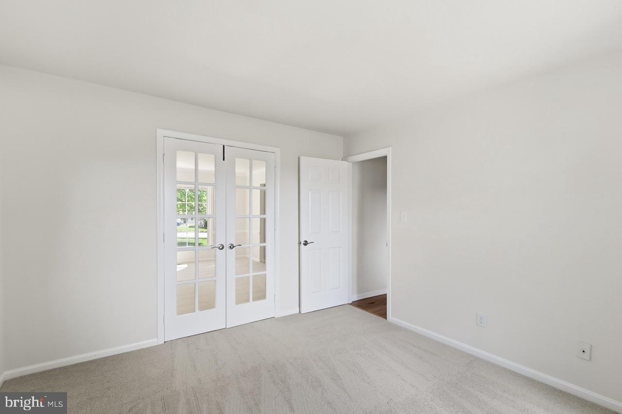 LONGWOOD KNOLLS - Residential