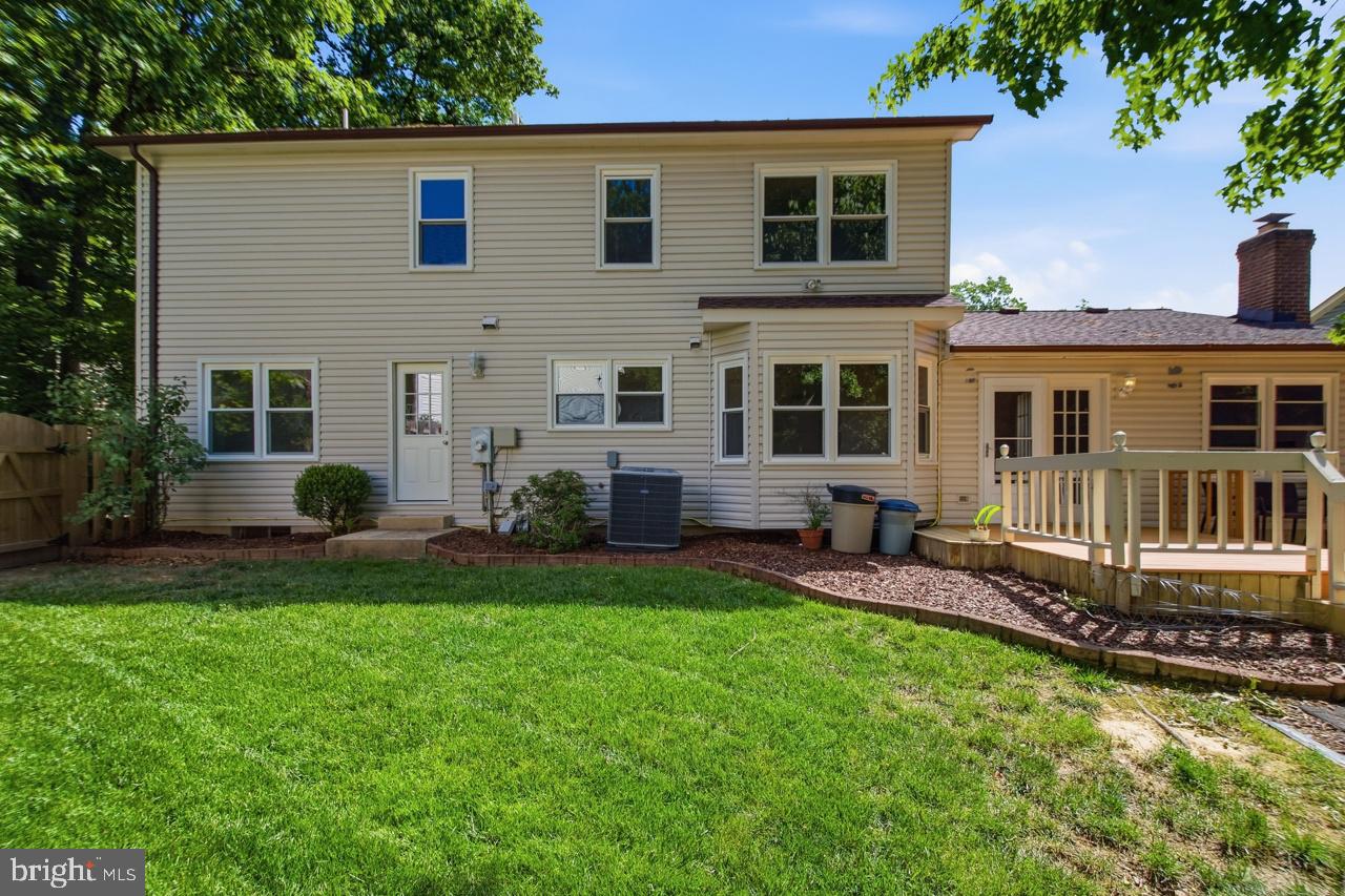 LONGWOOD KNOLLS - Residential