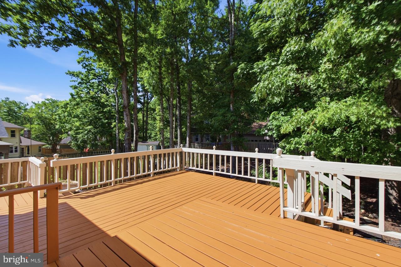 LONGWOOD KNOLLS - Residential