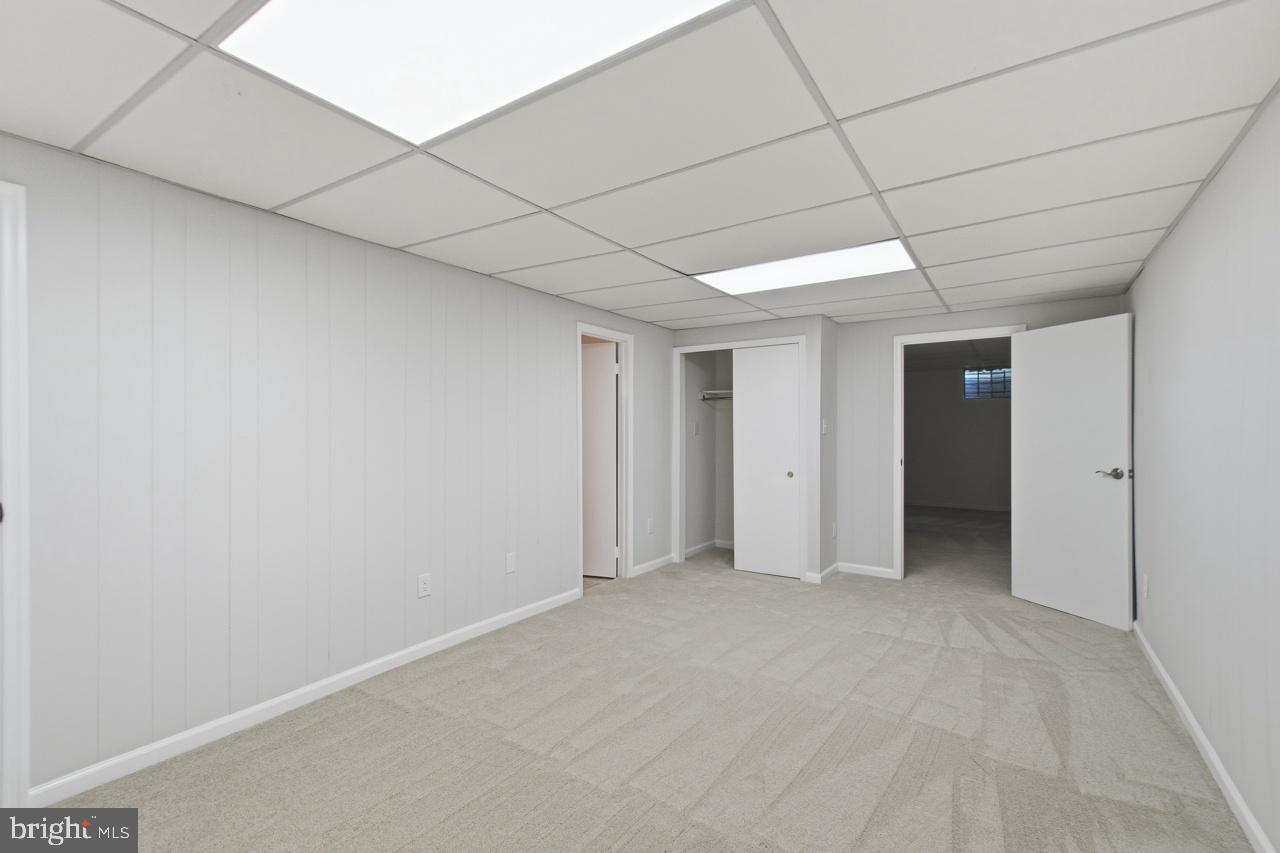 LONGWOOD KNOLLS - Residential