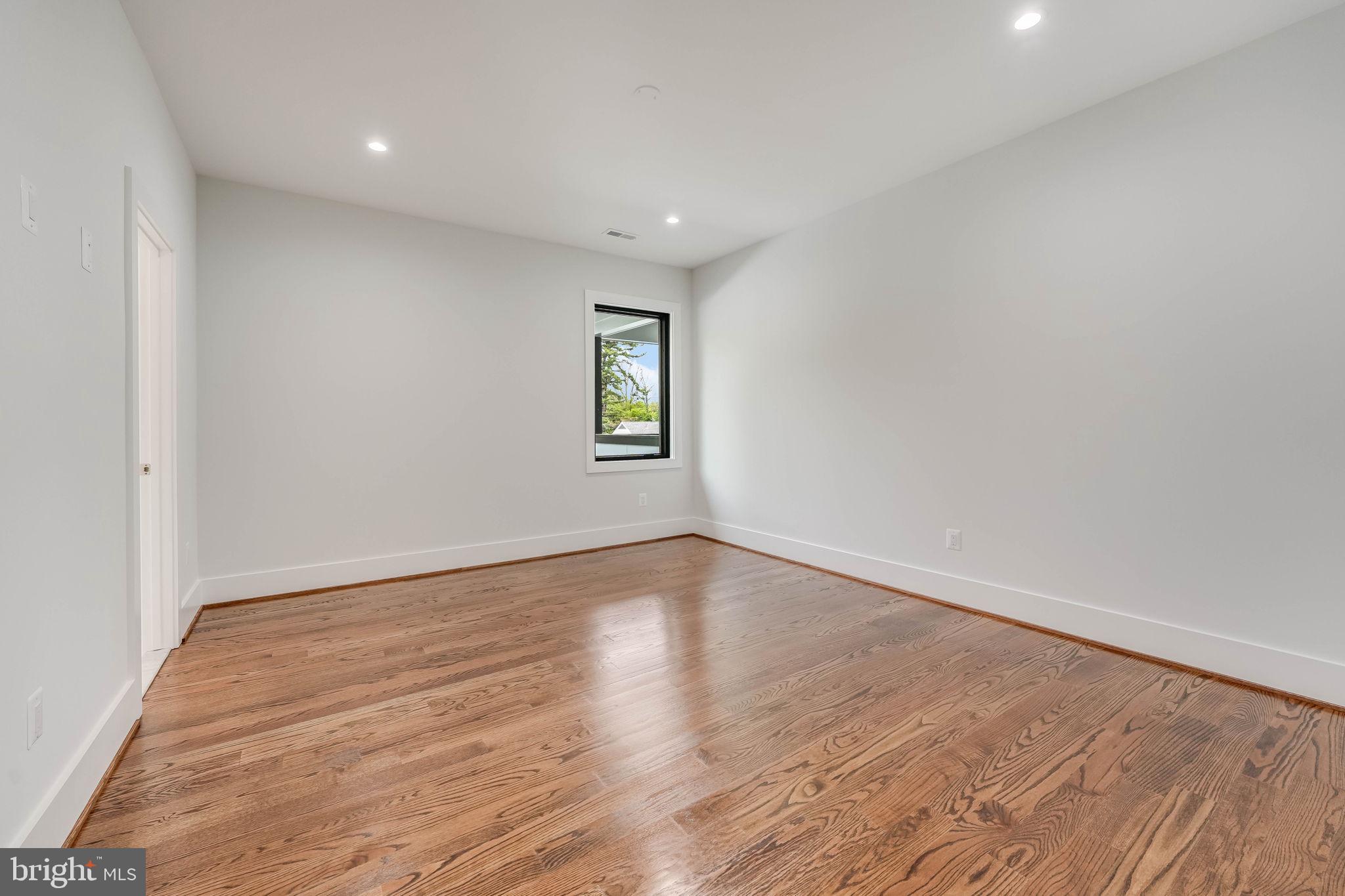 PIMMIT HILLS - Residential