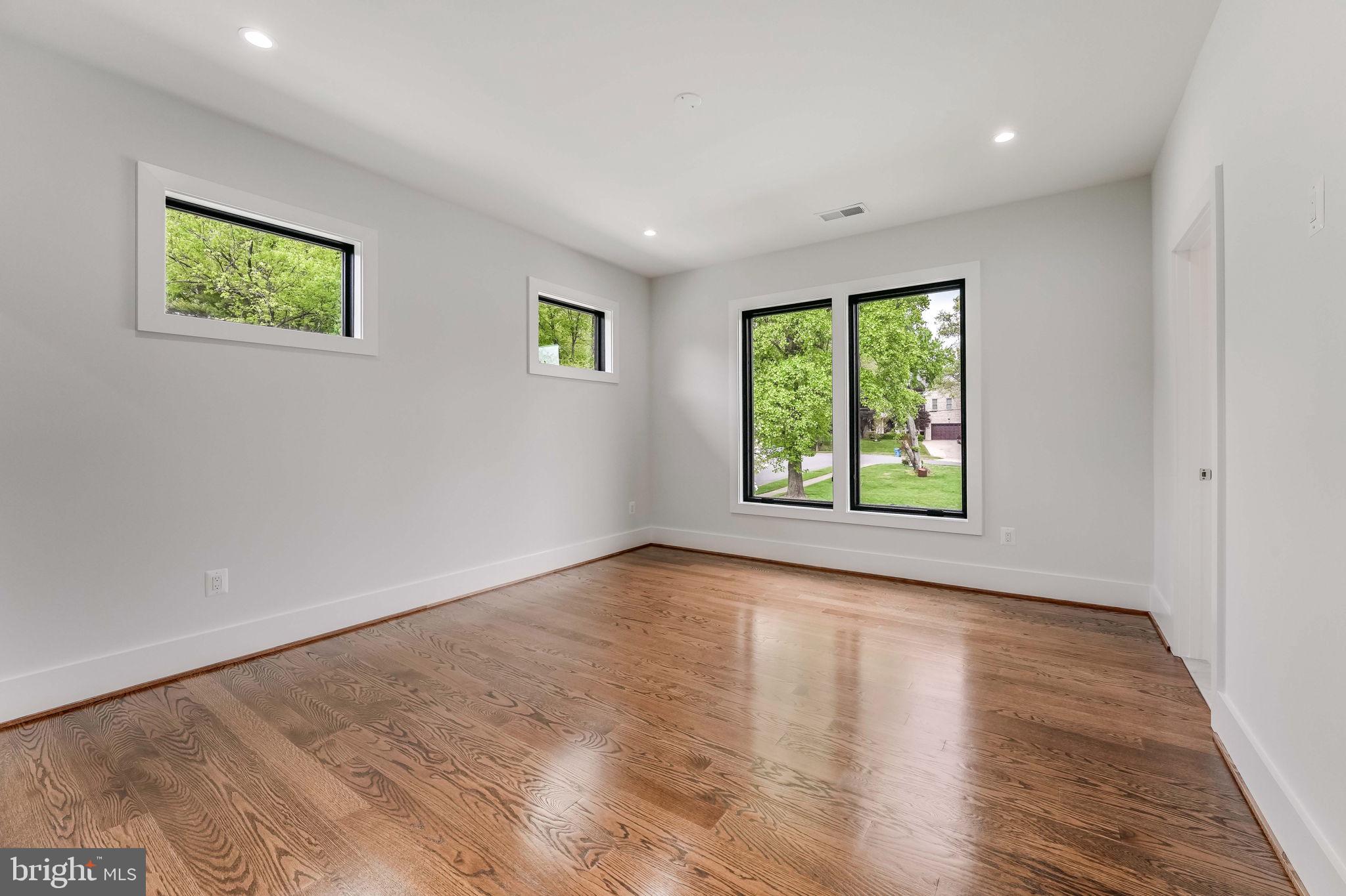 PIMMIT HILLS - Residential