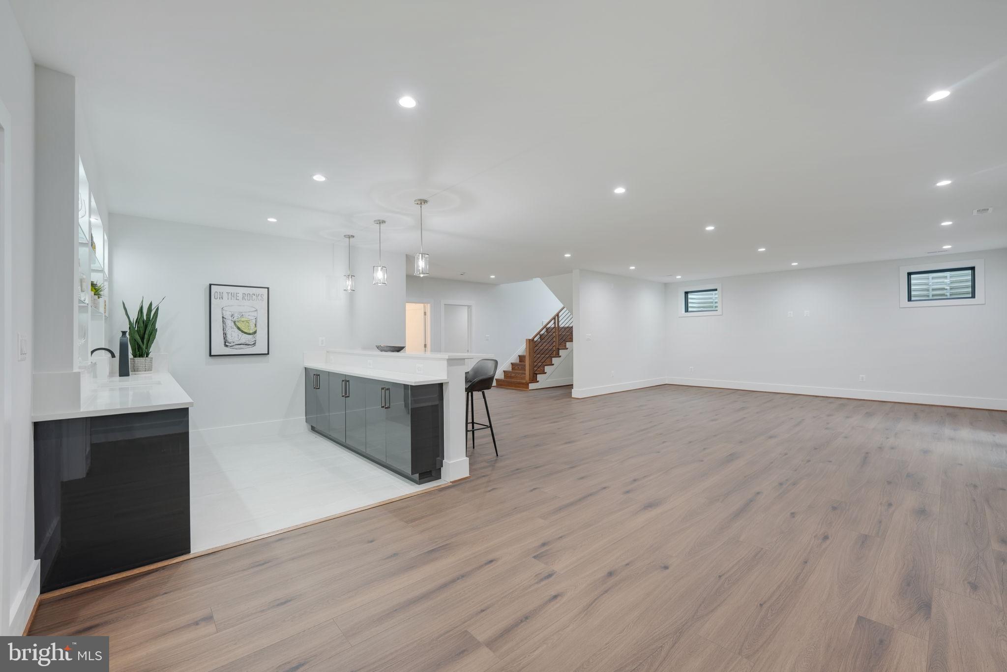 PIMMIT HILLS - Residential