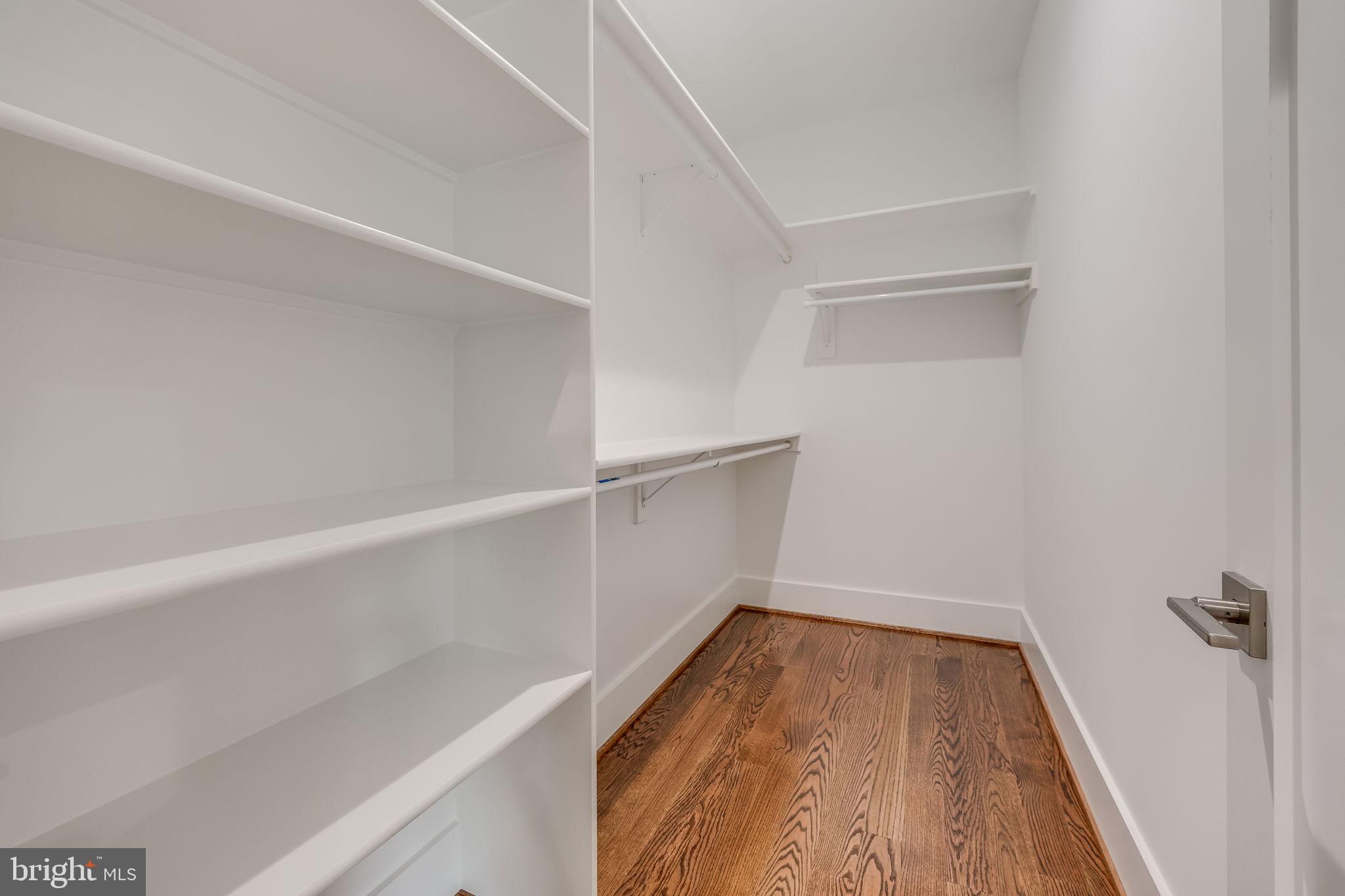 PIMMIT HILLS - Residential