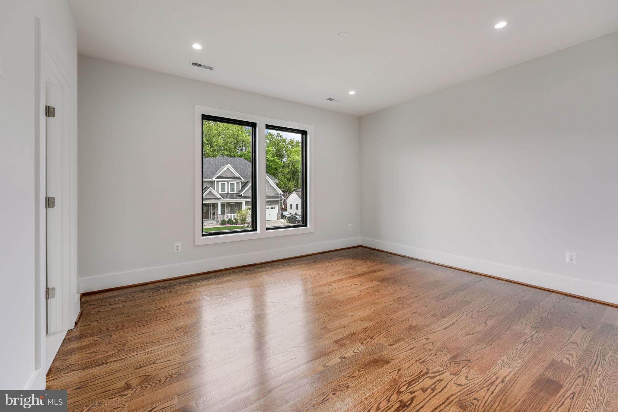 PIMMIT HILLS - Residential