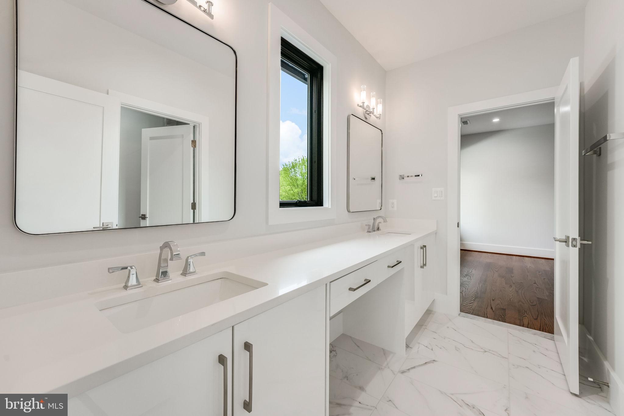 PIMMIT HILLS - Residential