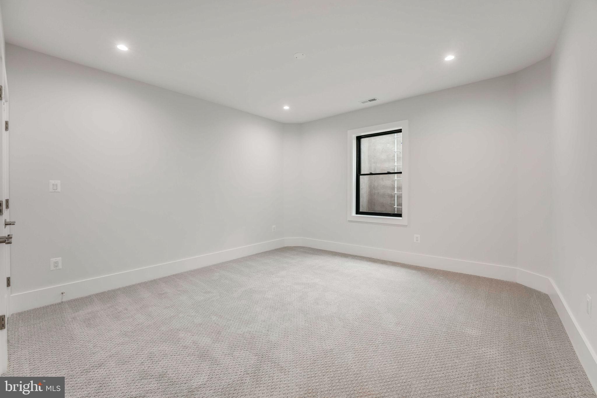 PIMMIT HILLS - Residential