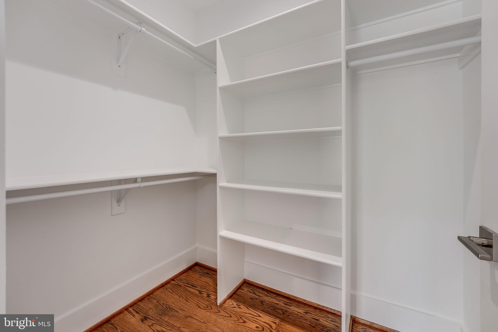 PIMMIT HILLS - Residential