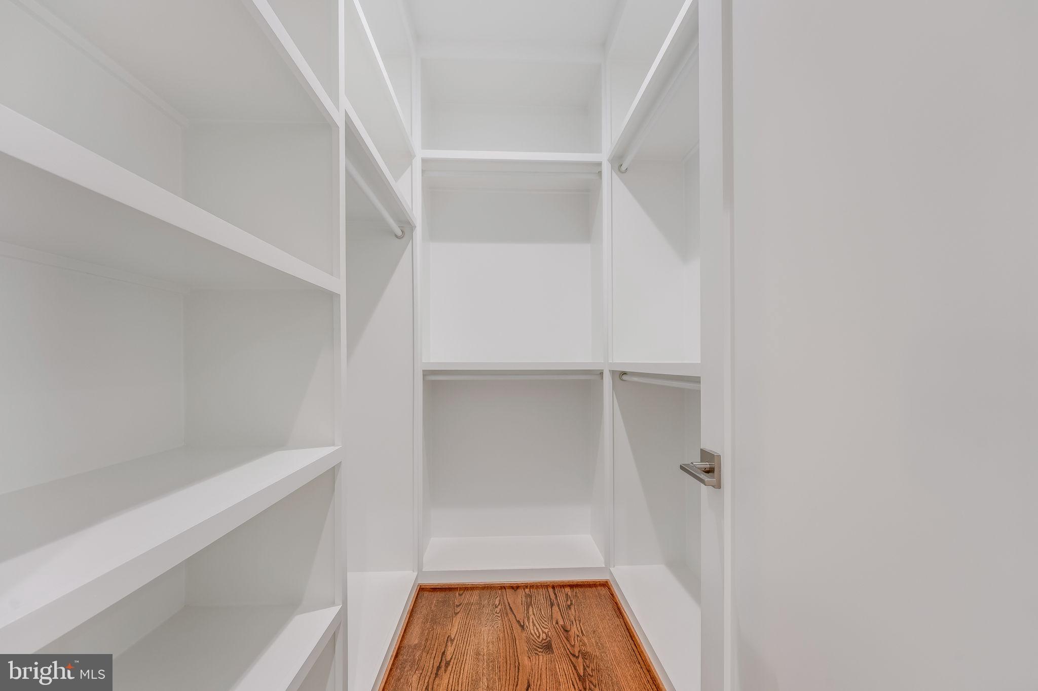 PIMMIT HILLS - Residential